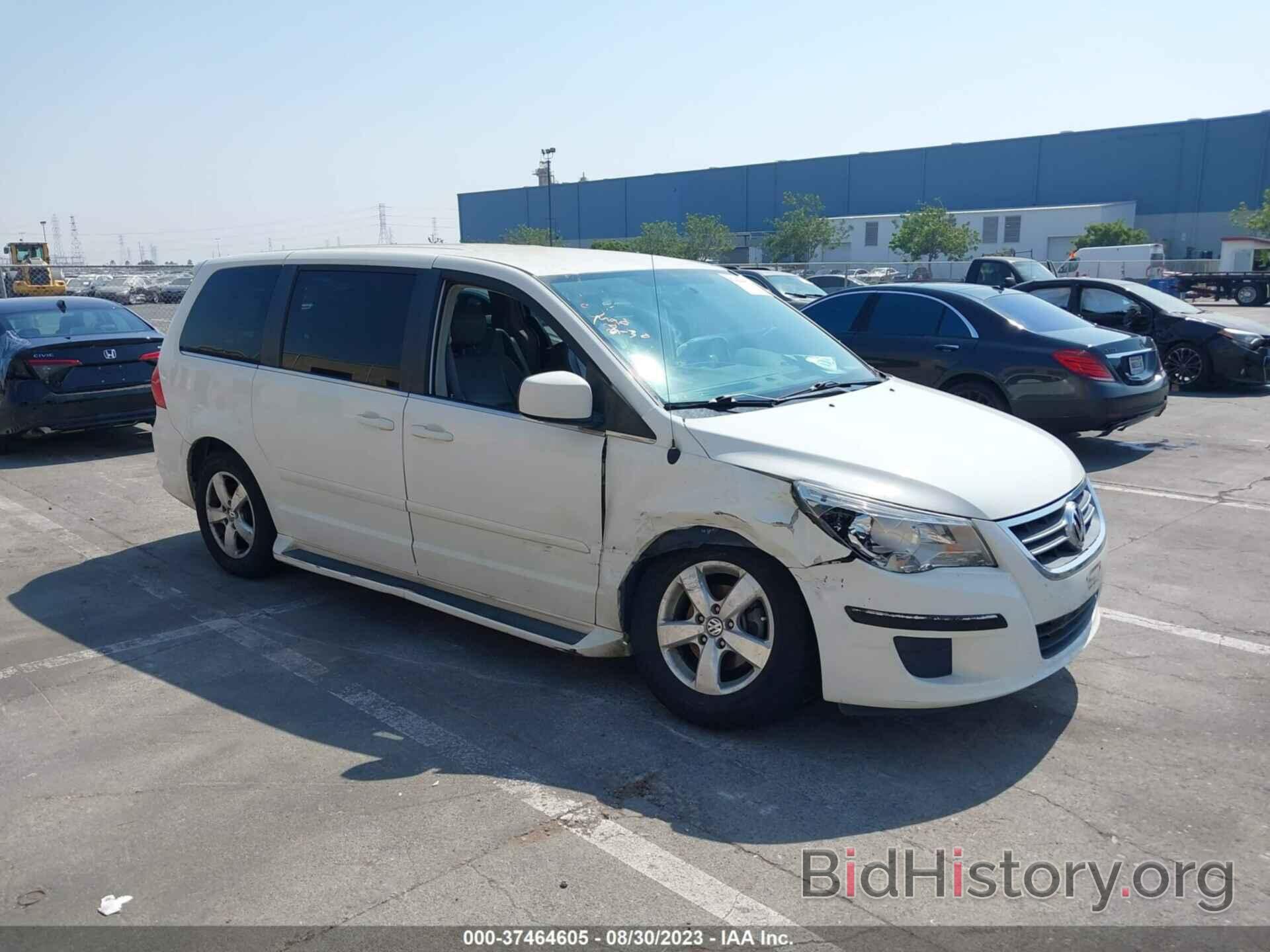 Фотография 2V4RW3D19AR159171 - VOLKSWAGEN ROUTAN 2010