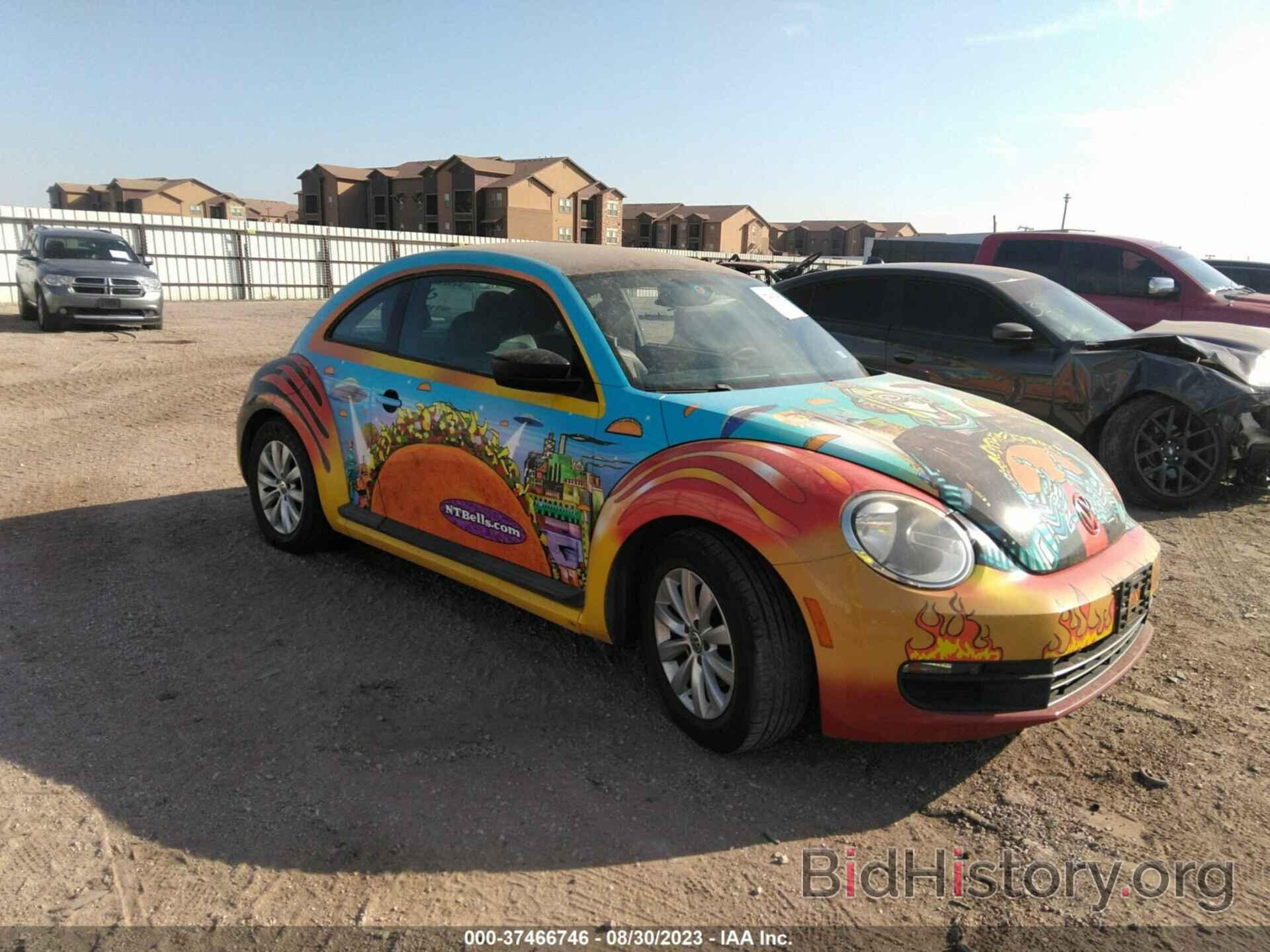 Photo 3VWF17AT5FM603764 - VOLKSWAGEN BEETLE COUPE 2015