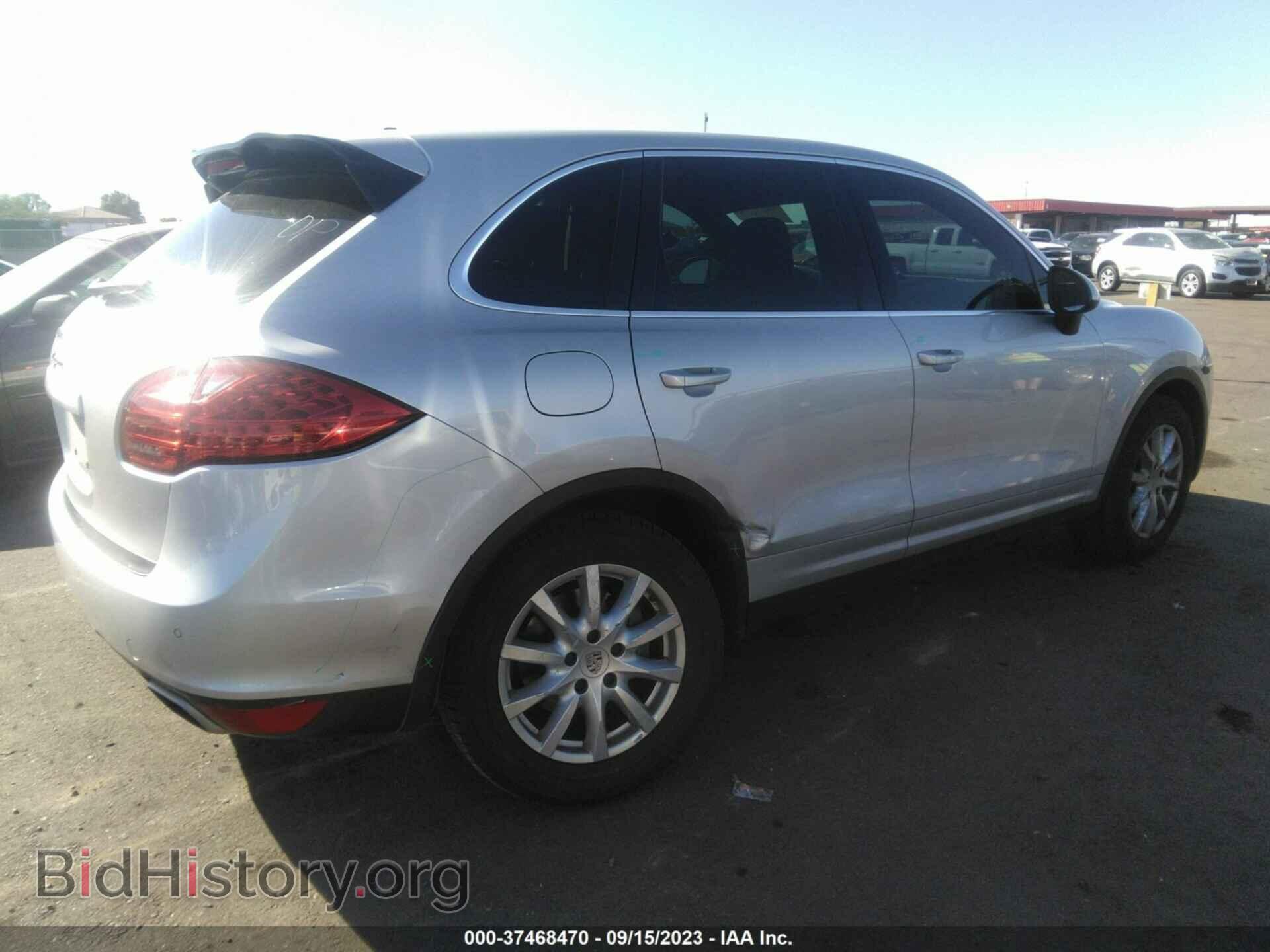 2012 PORSCHE CAYENNE - VIN: WP1AA2A26CLA11437 - Фото 4