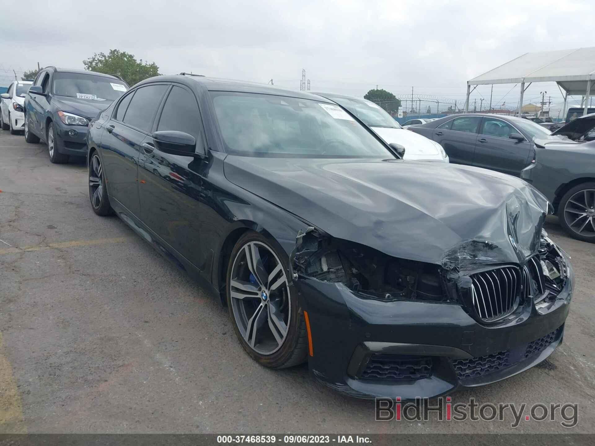 Photo WBA7F0C37HGM21572 - BMW 7 SERIES 2017