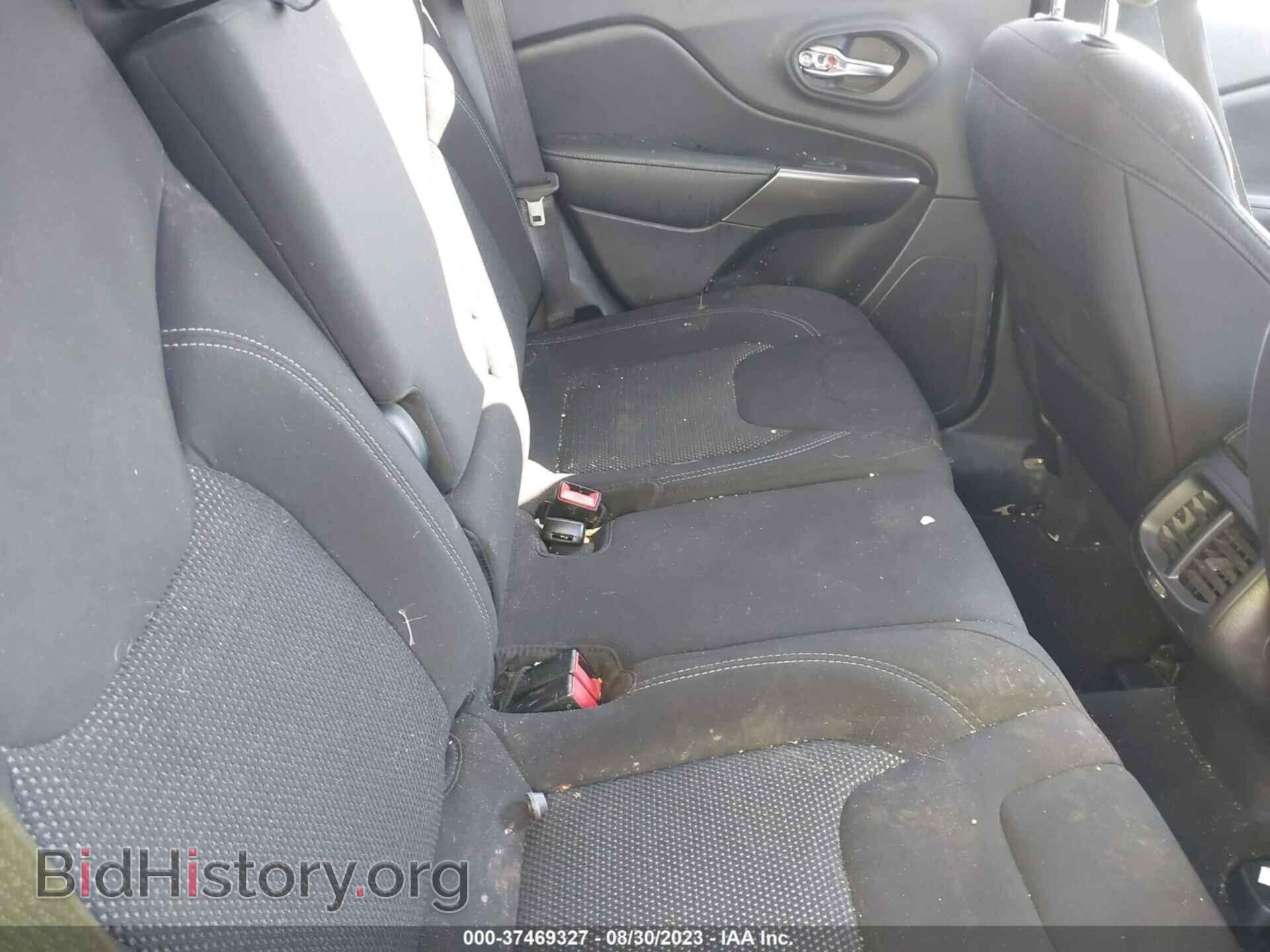 2020 JEEP CHEROKEE - VIN: 1C4PJLCB5LD606000 - Фото 8