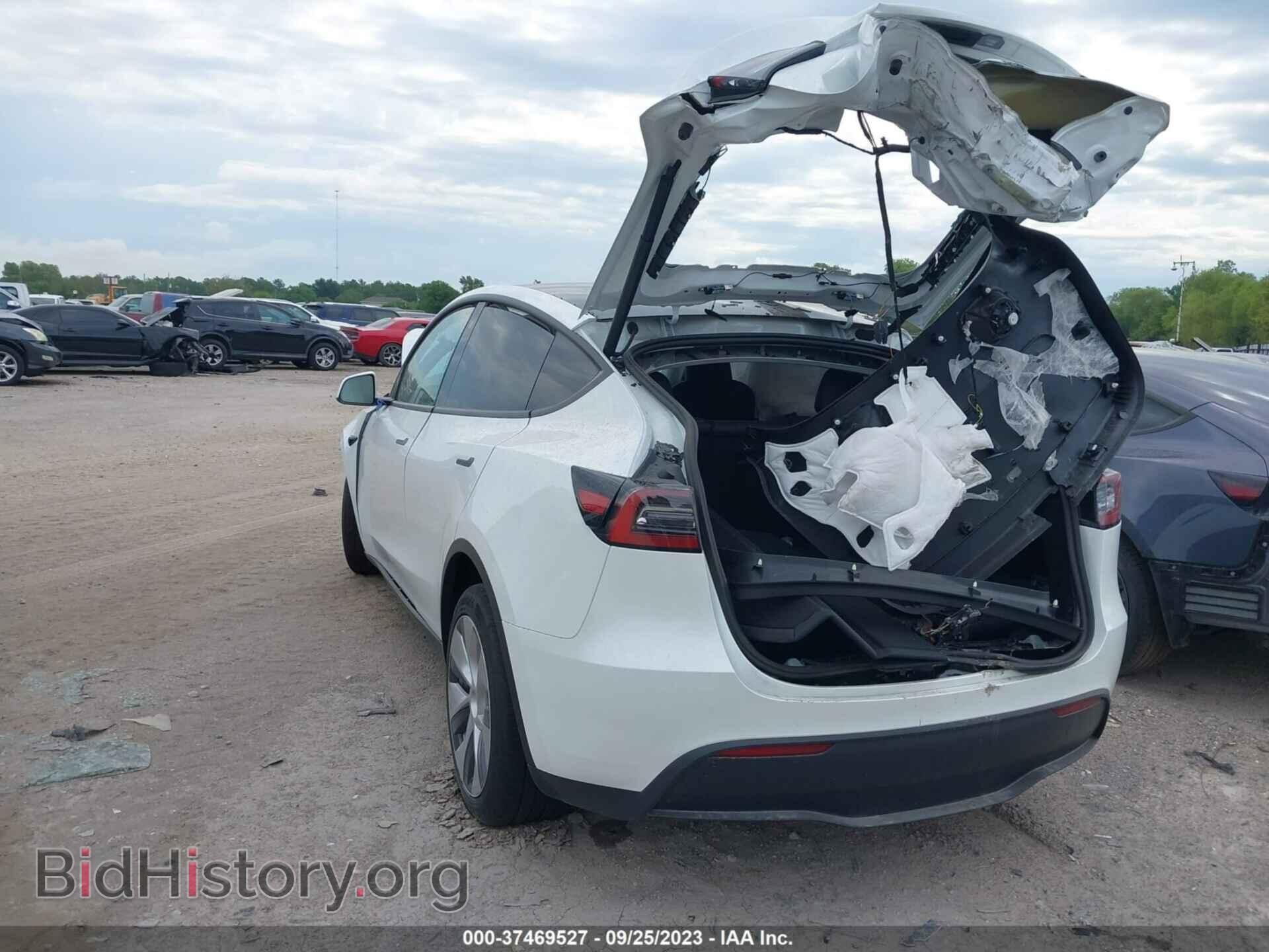 2023 TESLA MODEL Y - VIN: 7SAYGDEE8PF710918 - Фото 3