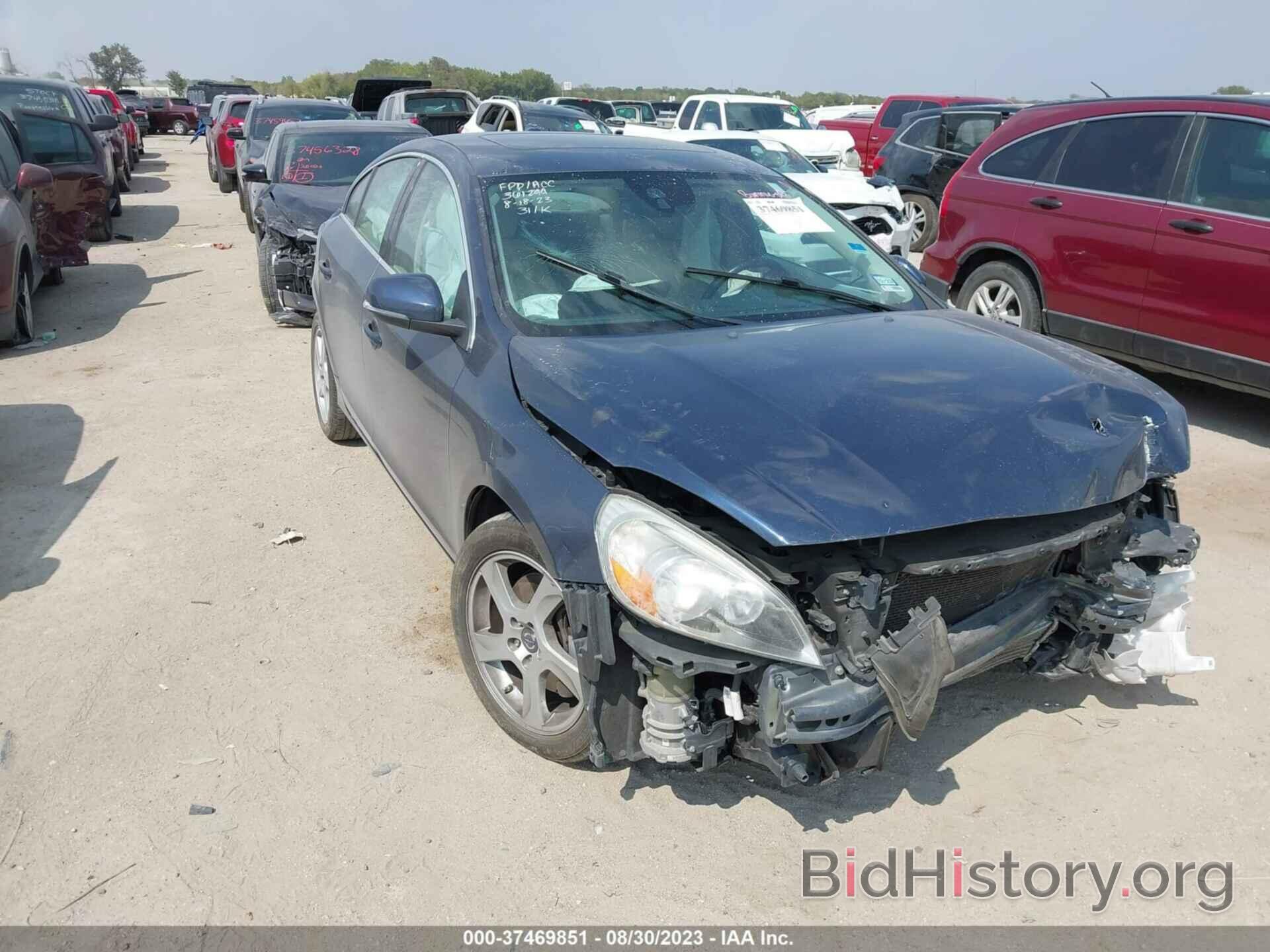 Photo YV1622FS3C2110200 - VOLVO S60 2012