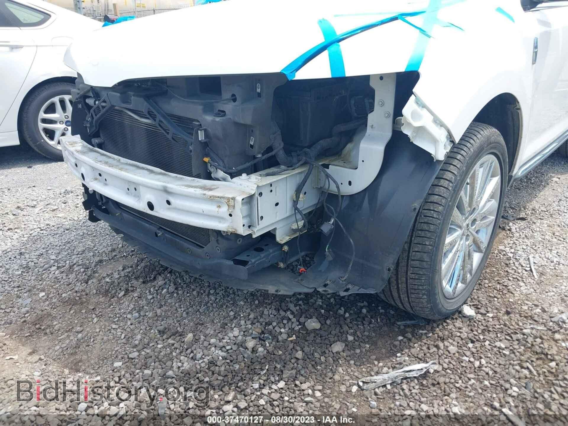 2011 LINCOLN MKX - VIN: 2LMDJ6JK7BBJ33194 - Photo 6