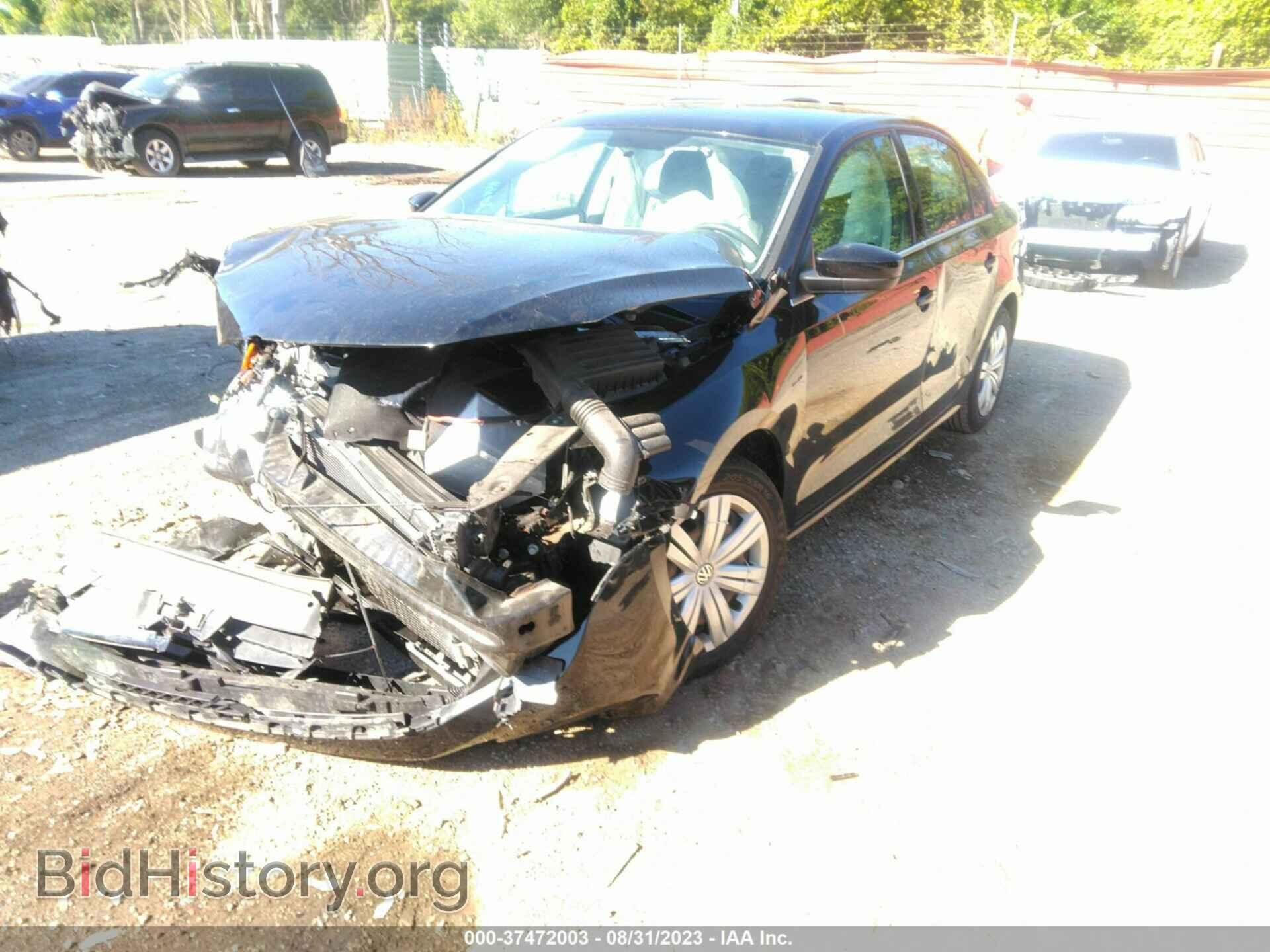 2017 VOLKSWAGEN JETTA - VIN: 3VW2B7AJ3HM228020 - Фото 2