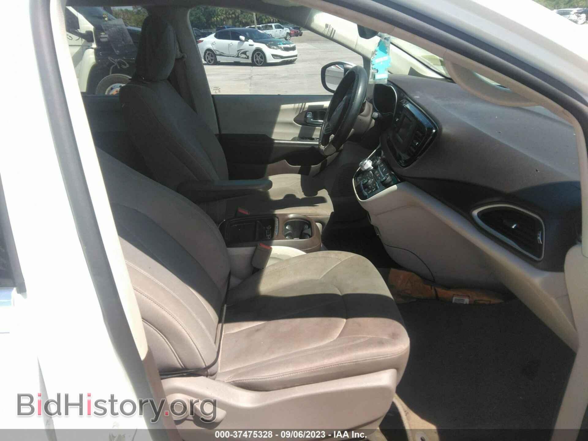 2017 CHRYSLER PACIFICA - VIN: 2C4RC1BG8HR768339 - Photo 8