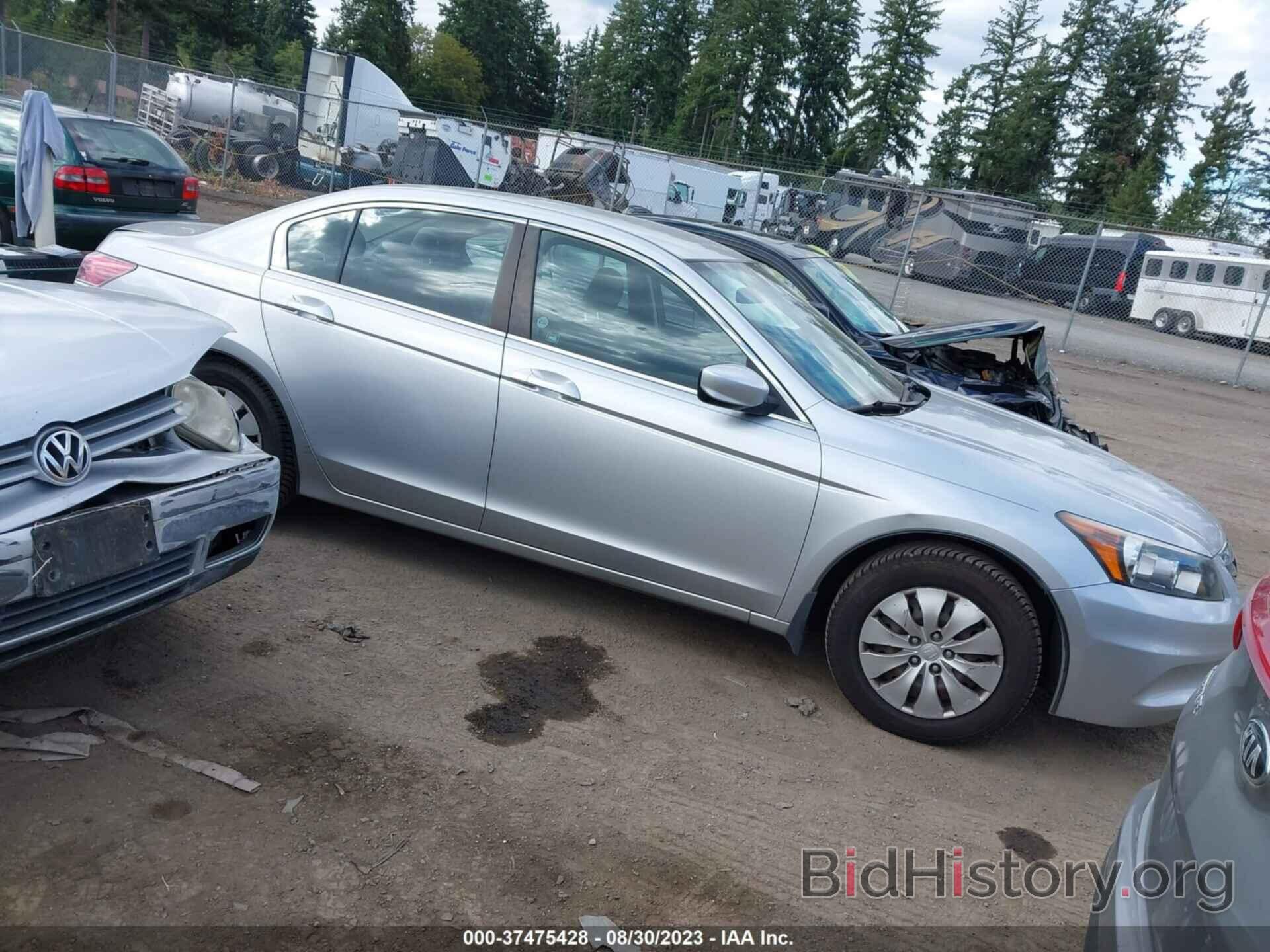 Photo 1HGCP2F31CA102378 - HONDA ACCORD SDN 2012