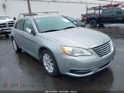 2013 Chrysler 200 Touring, серебристый — VIN 1C3CCBBB8DN672772, IAAI