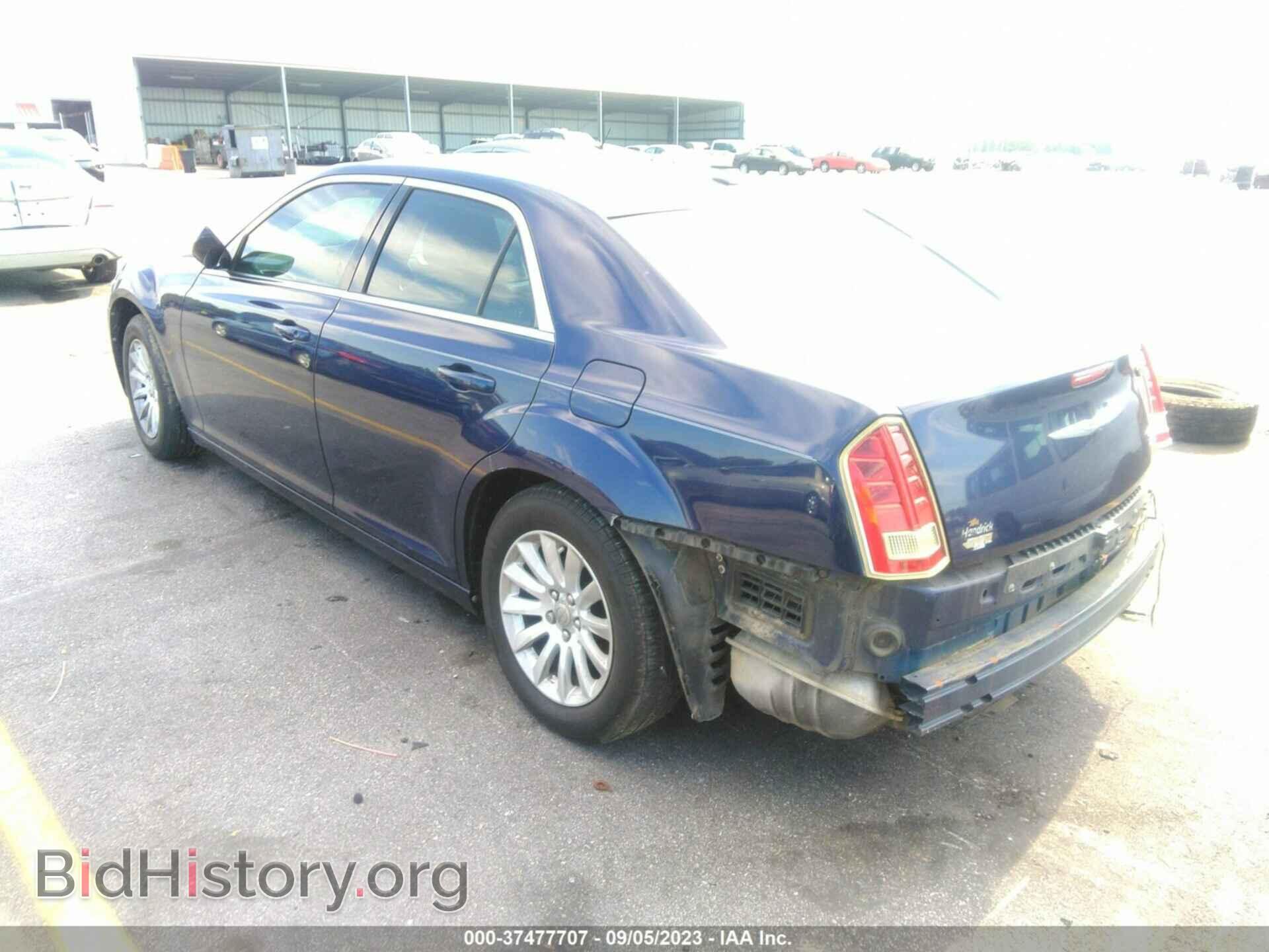 2013 CHRYSLER 300 - VIN: 2C3CCAAGXDH698886 - Фото 3