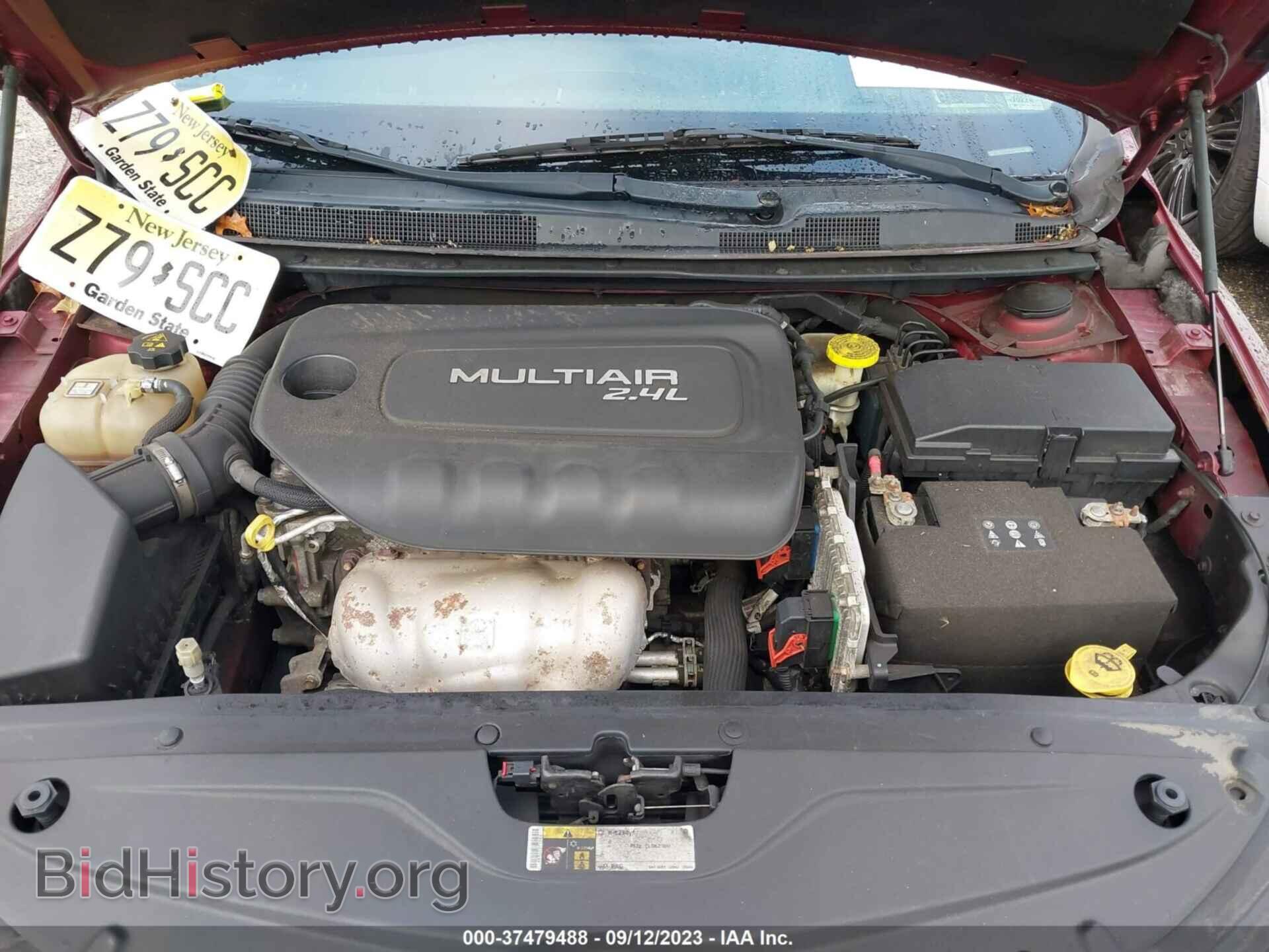 2015 CHRYSLER 200 - VIN: 1C3CCCAB2FN757276 - Фото 10