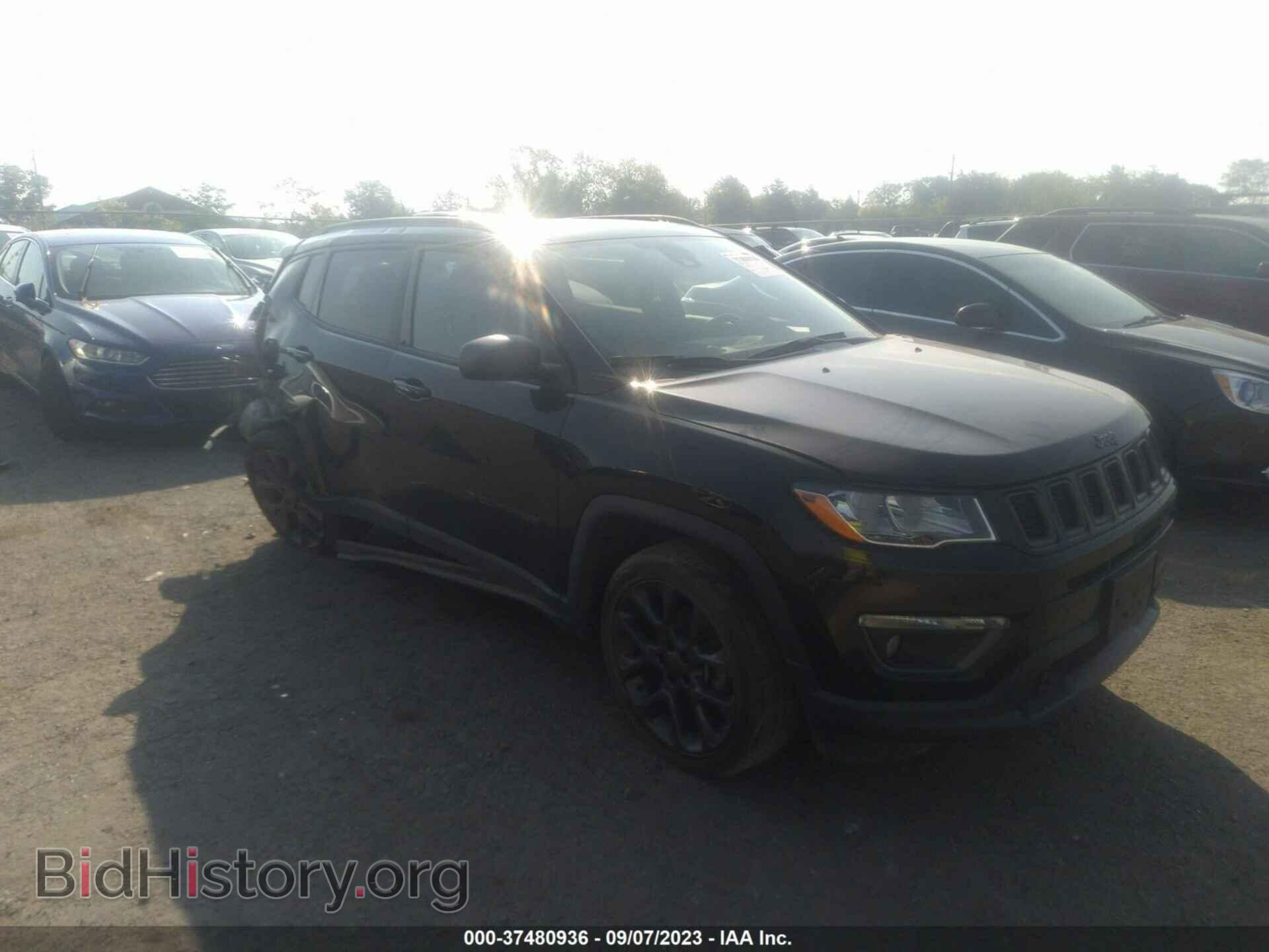 Photo 3C4NJDEB3MT549575 - JEEP COMPASS 2021