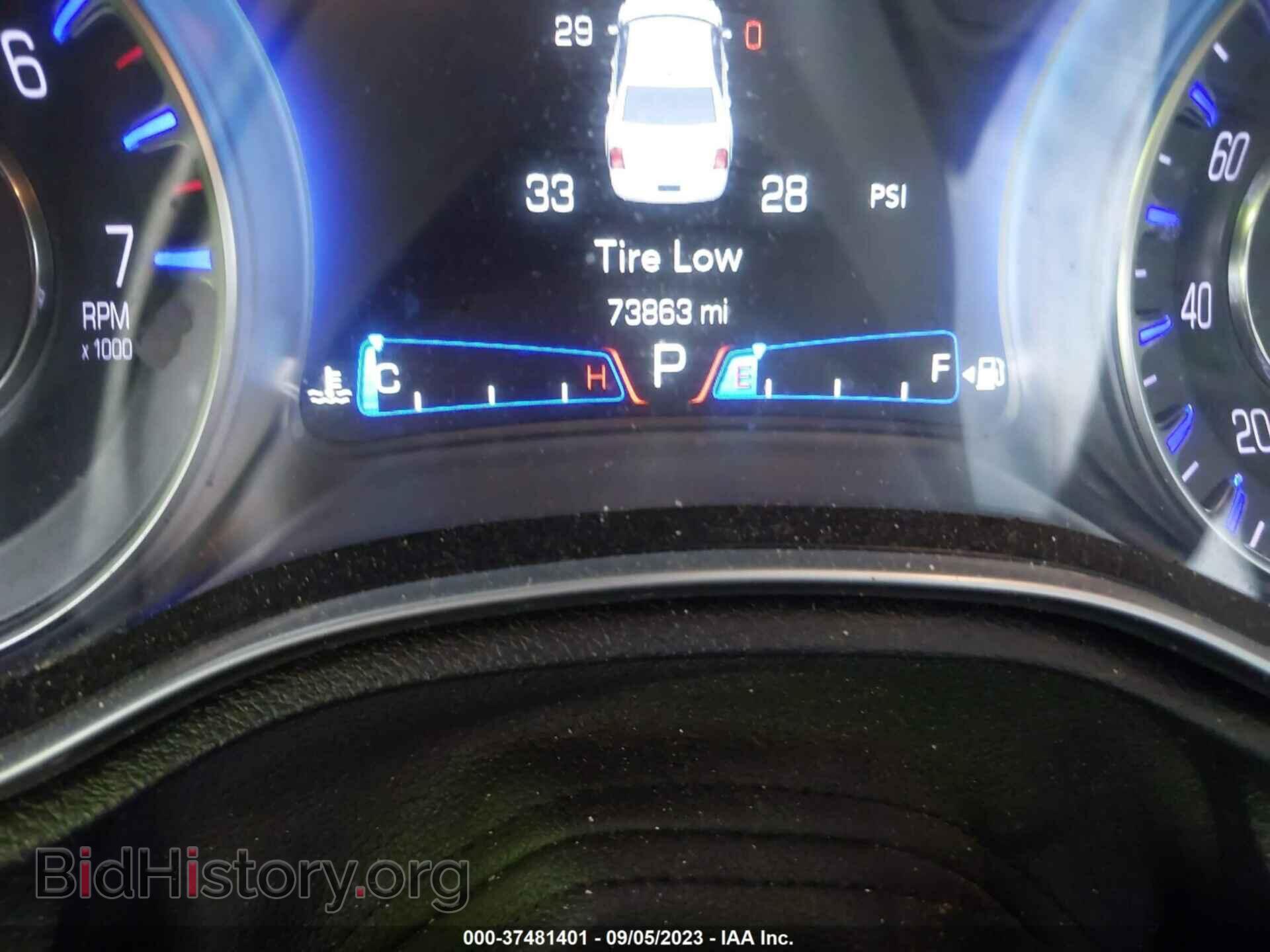 2018 CHRYSLER 300 - VIN: 2C3CCARG2JH332050 - Фото 16