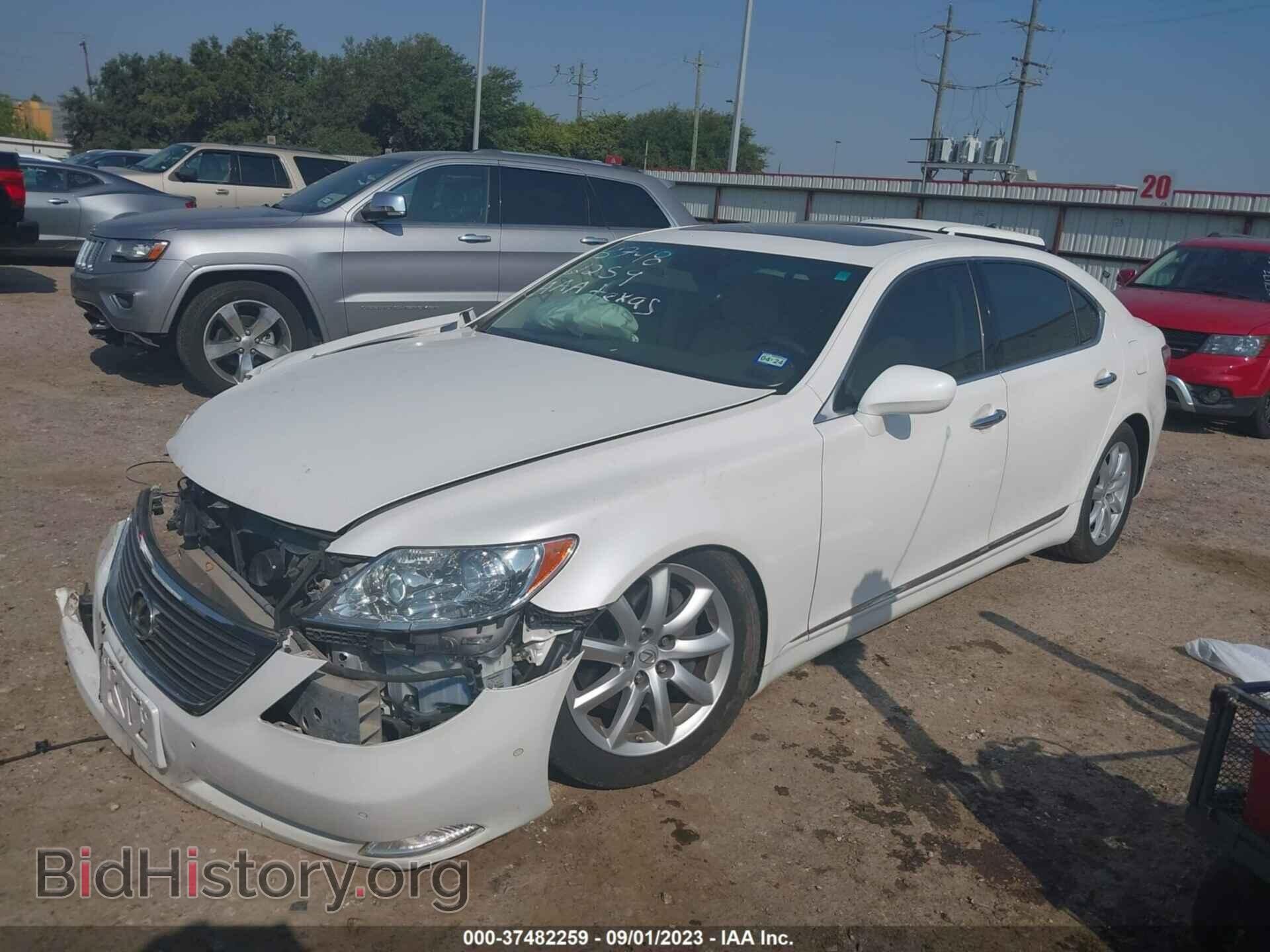 2009 LEXUS LS 460 - VIN: JTHGL46F695035763 - Фото 2