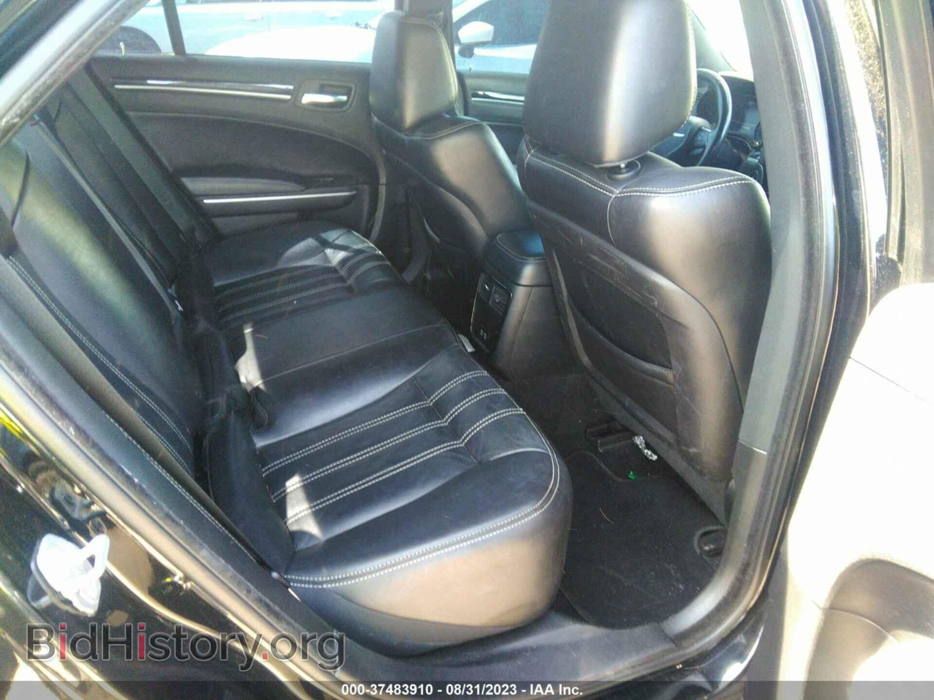2019 CHRYSLER 300 - VIN: 2C3CCABG2KH515265 - Фото 8