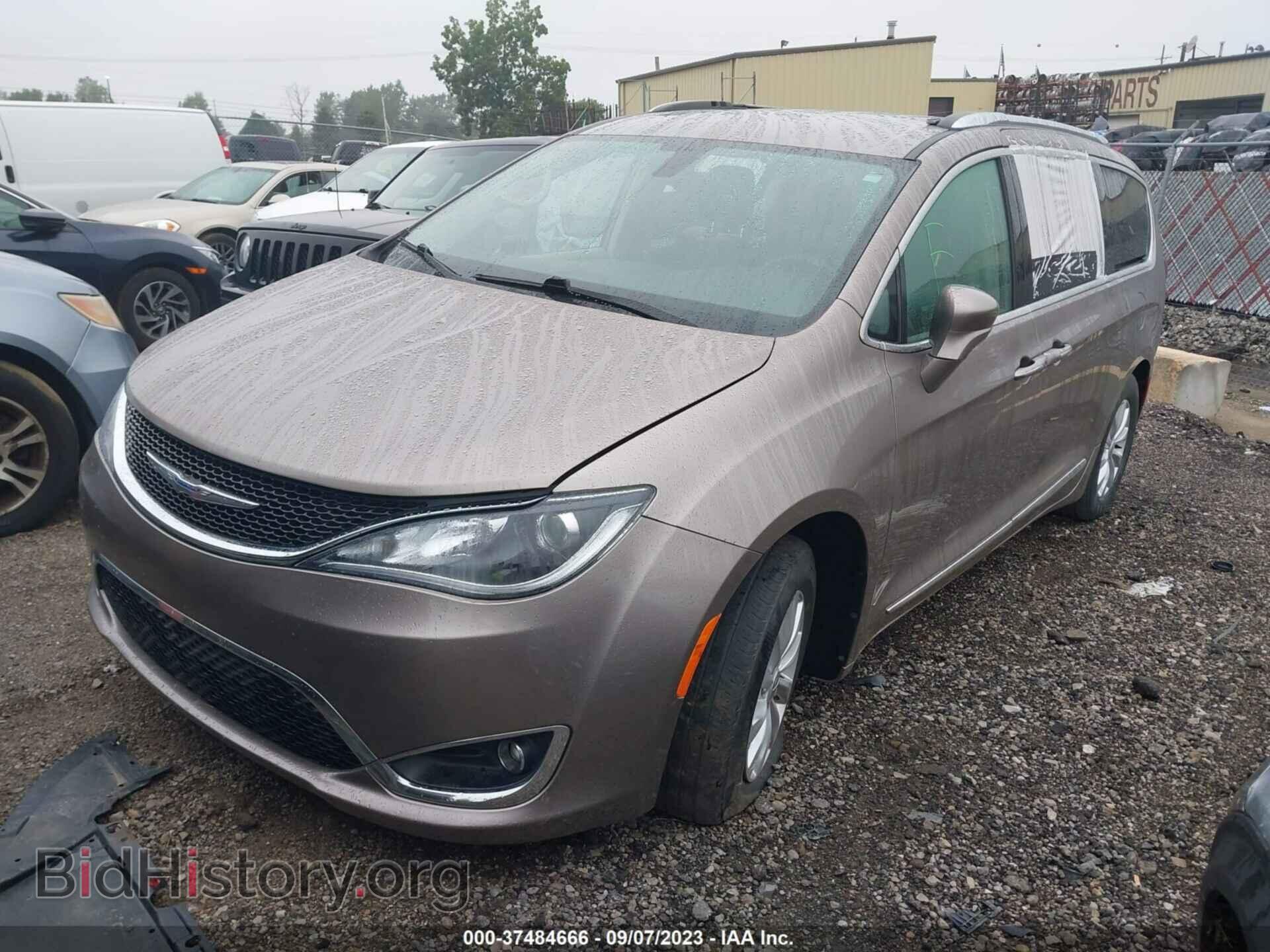 2018 CHRYSLER PACIFICA - VIN: 2C4RC1EG9JR260558 - Фото 2