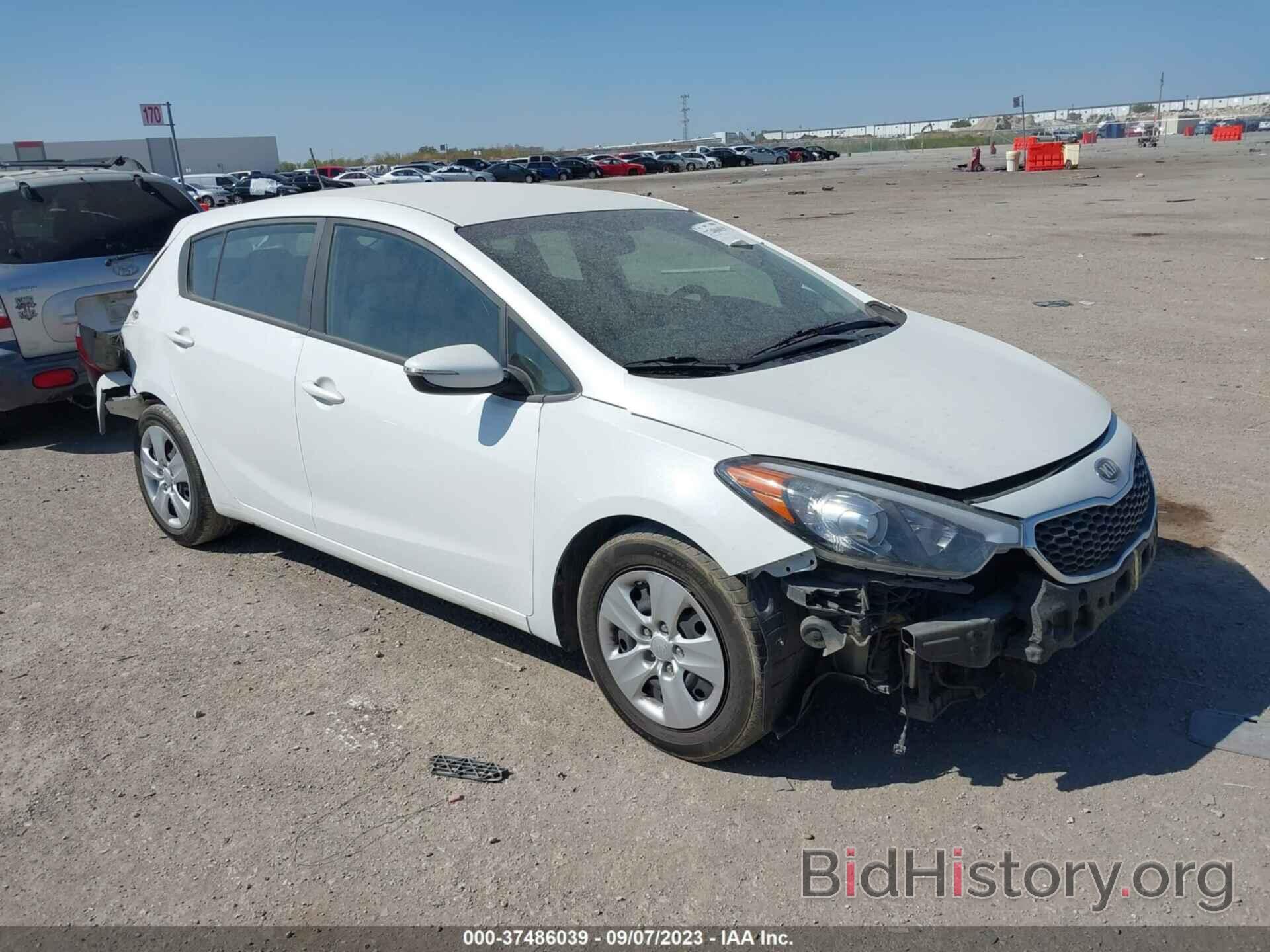 Photo KNAFK5A81G5631954 - KIA FORTE 5-DOOR 2016