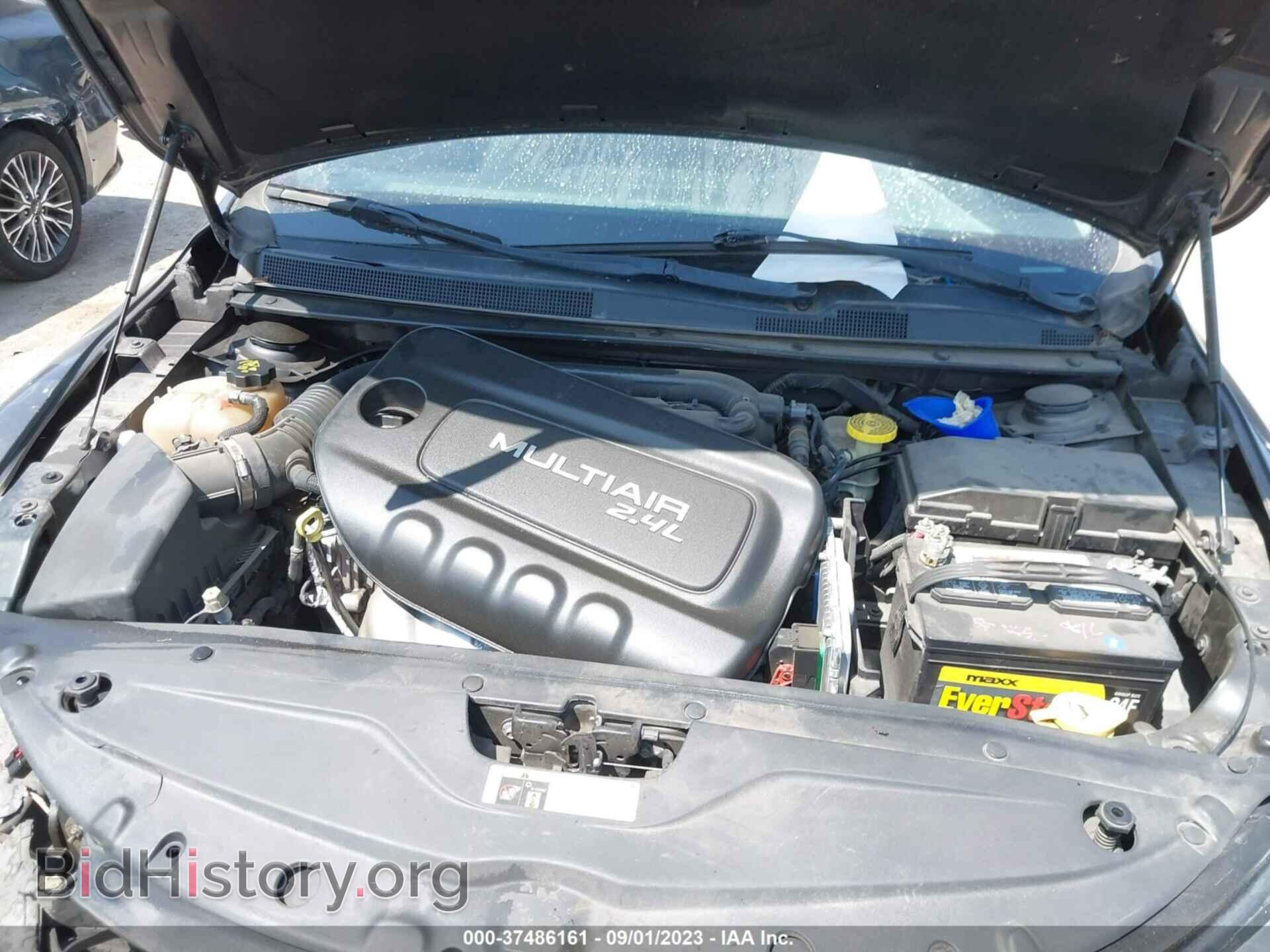 2016 CHRYSLER 200 - VIN: 1C3CCCAB4GN136347 - Фото 10