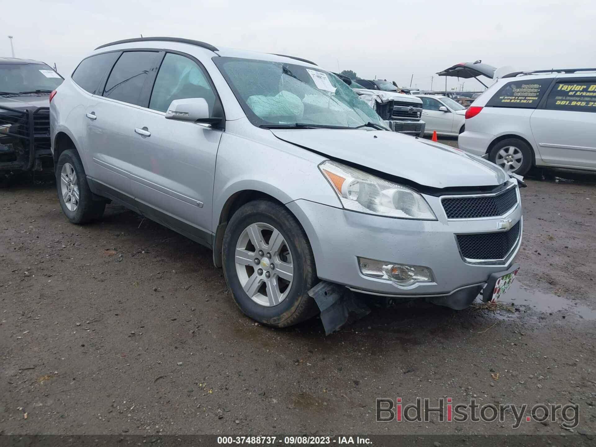 Photo 1GNLRGED1AS131989 - CHEVROLET TRAVERSE 2010