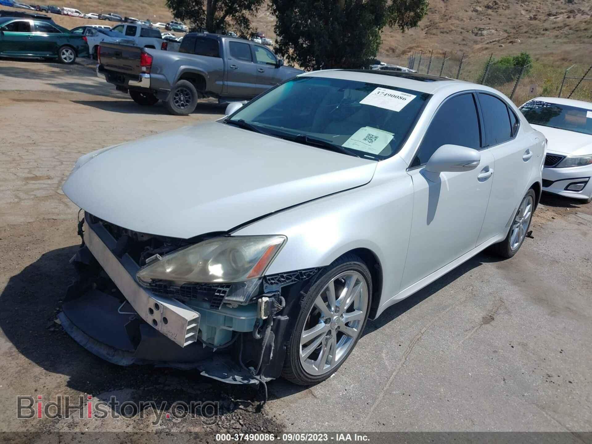 2011 LEXUS IS 250 - VIN: JTHBF5C28B5144241 - Photo 2