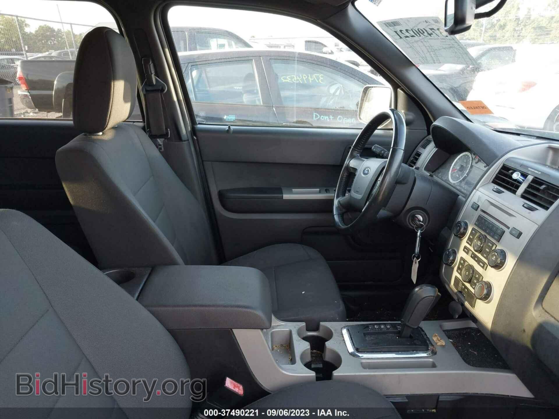 2011 FORD ESCAPE - VIN: 1FMCU0DG8BKB97124 - Фото 5