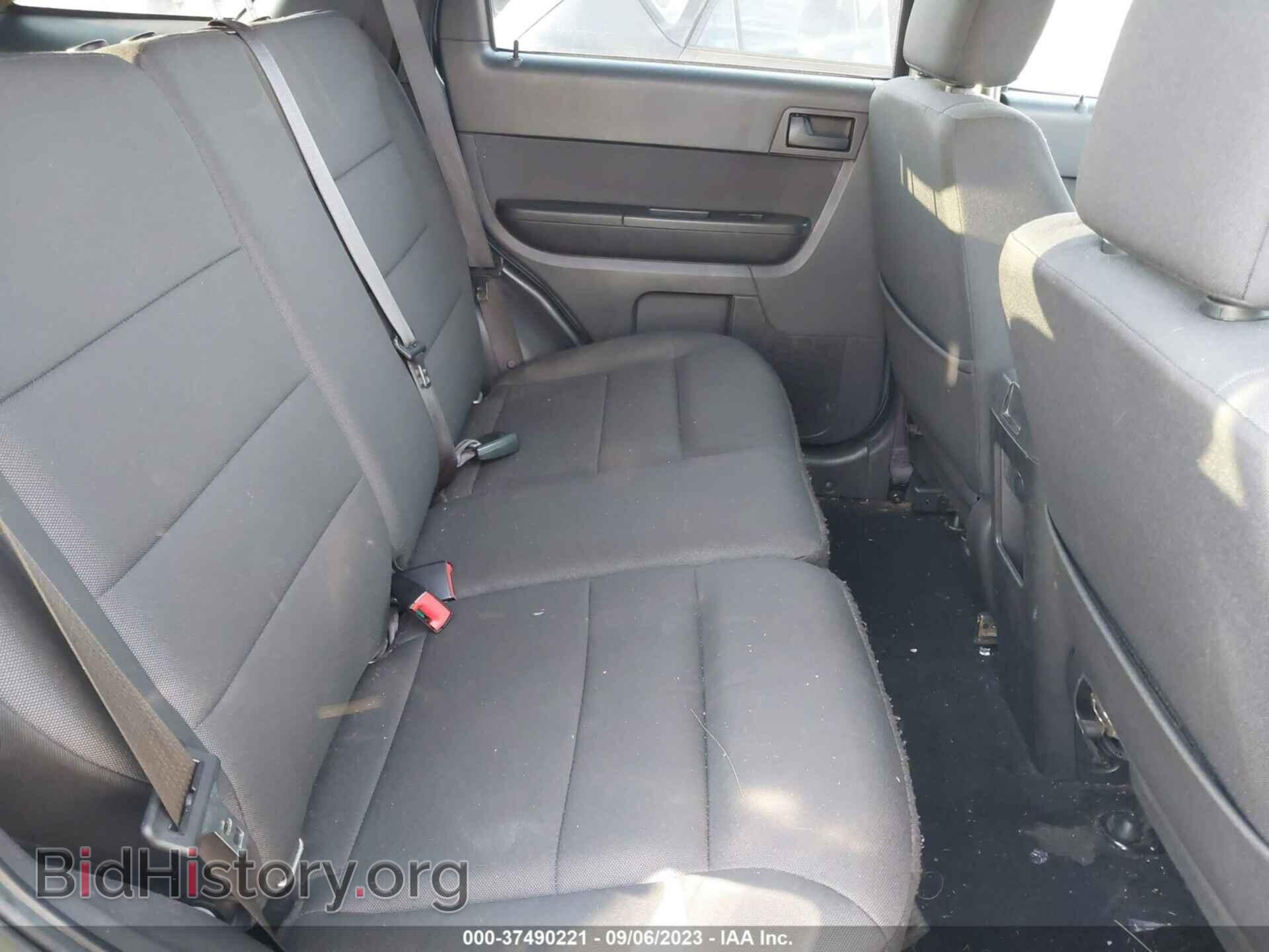 2011 FORD ESCAPE - VIN: 1FMCU0DG8BKB97124 - Фото 8