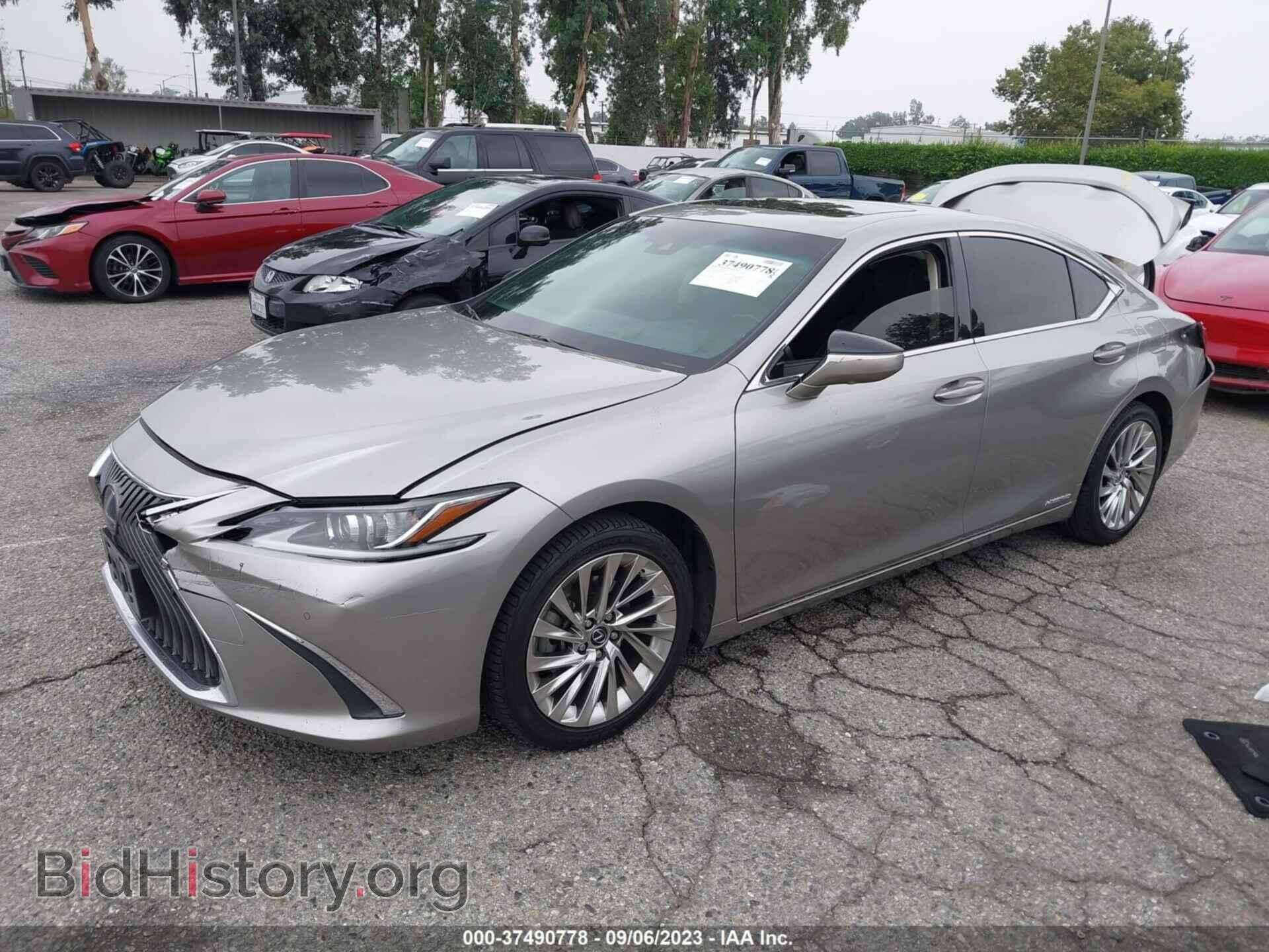 2019 LEXUS ES - VIN: JTHB21B1XK2028084 - Photo 2