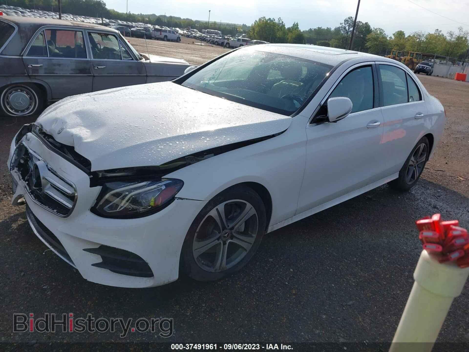 2019 MERCEDES-BENZ E-CLASS - VIN: WDDZF4JB8KA637640 - Фото 2