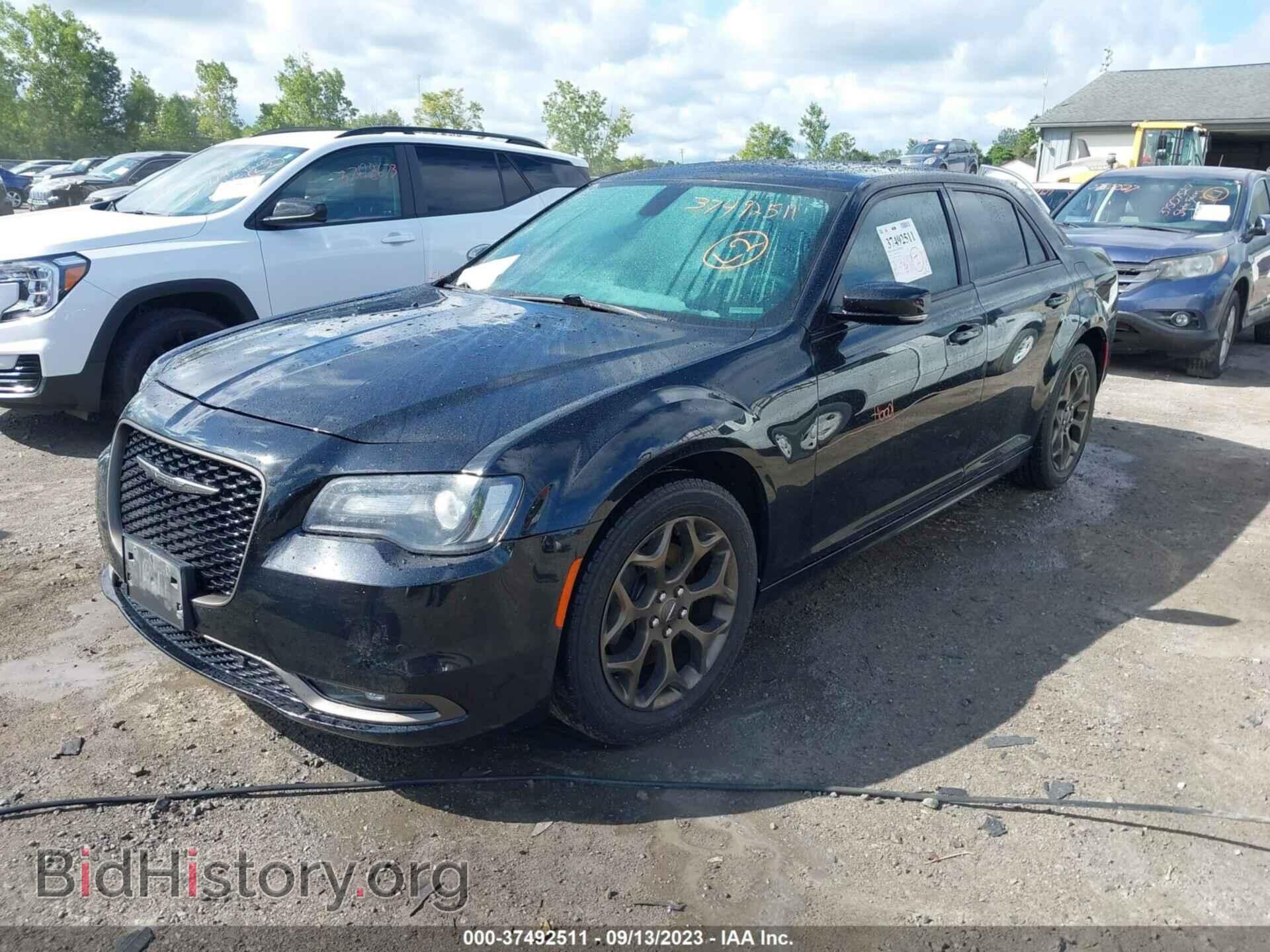 2016 CHRYSLER 300 - VIN: 2C3CCAGG2GH262030 - Фото 2