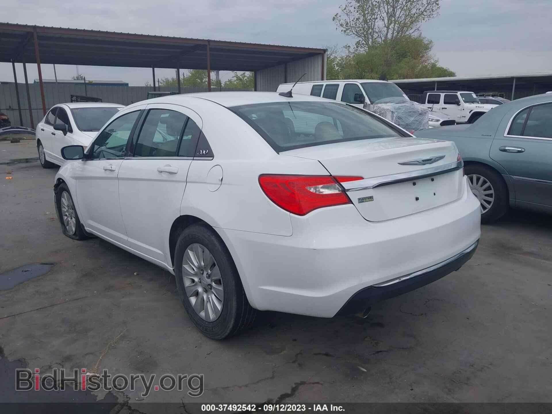 2011 CHRYSLER 200 - VIN: 1C3BC4FG1BN547445 - Фото 3