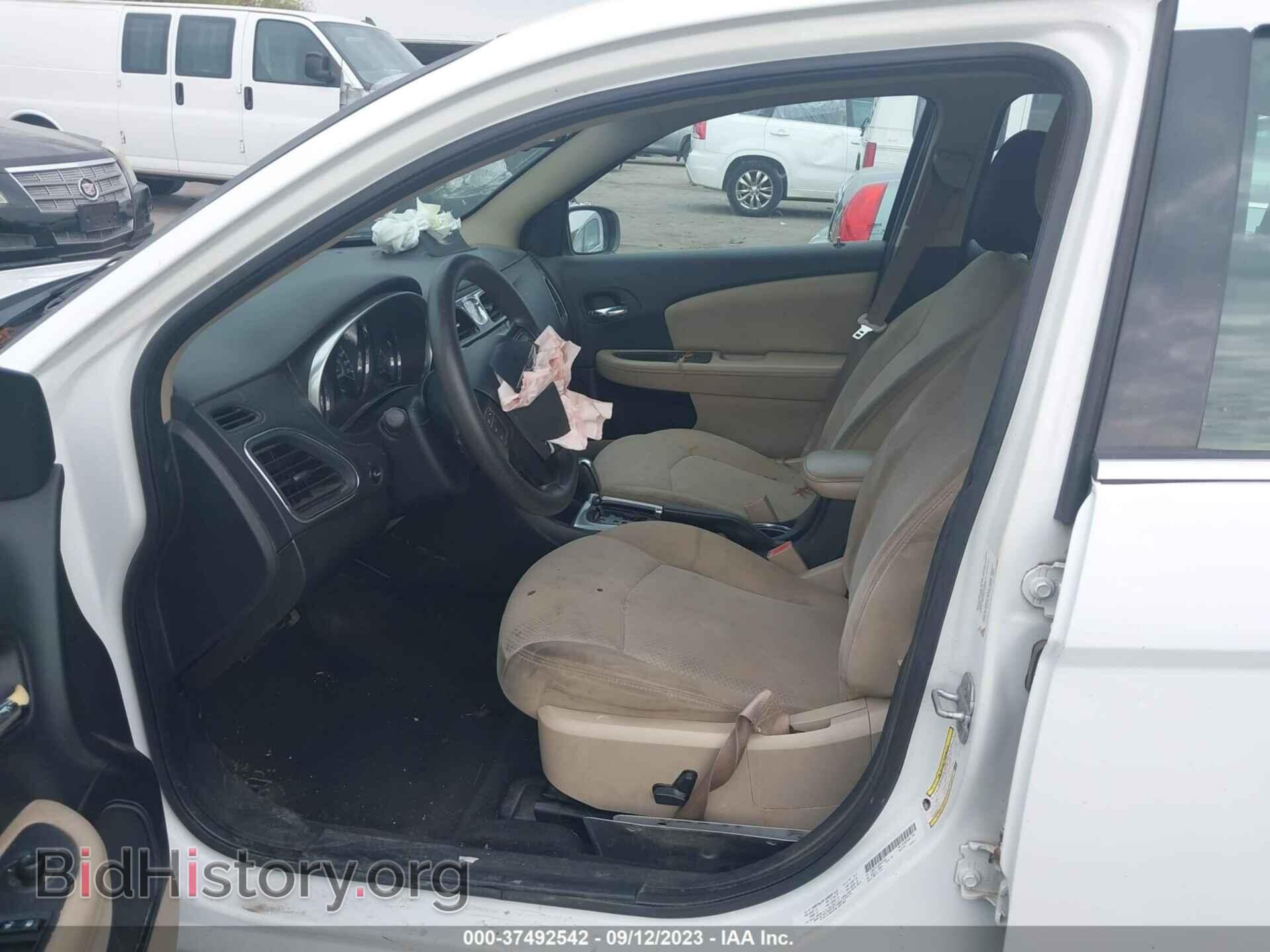 2011 CHRYSLER 200 - VIN: 1C3BC4FG1BN547445 - Фото 5