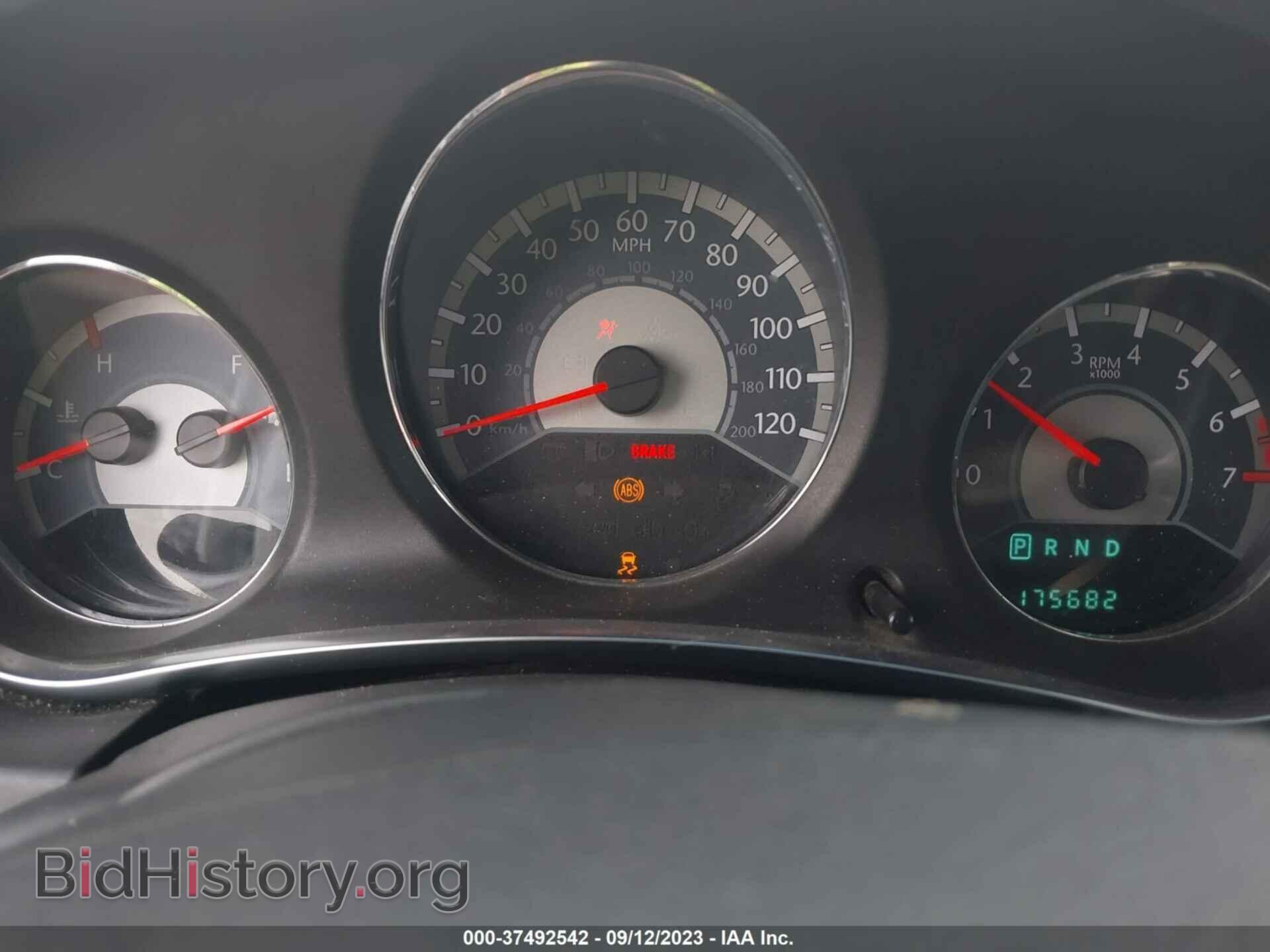 2011 CHRYSLER 200 - VIN: 1C3BC4FG1BN547445 - Фото 7