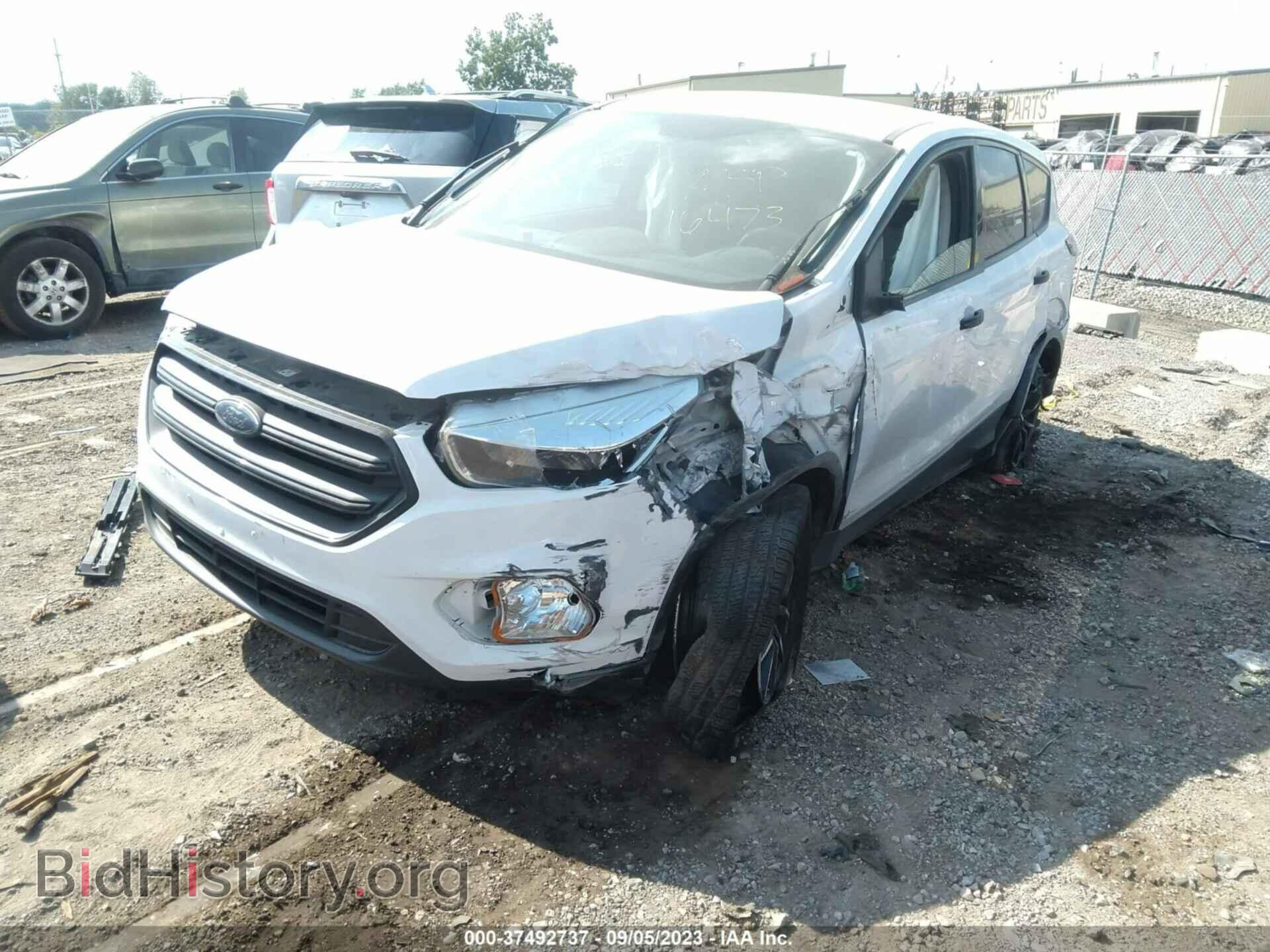 2017 FORD ESCAPE - VIN: 1FMCU0F72HUD16473 - Фото 2