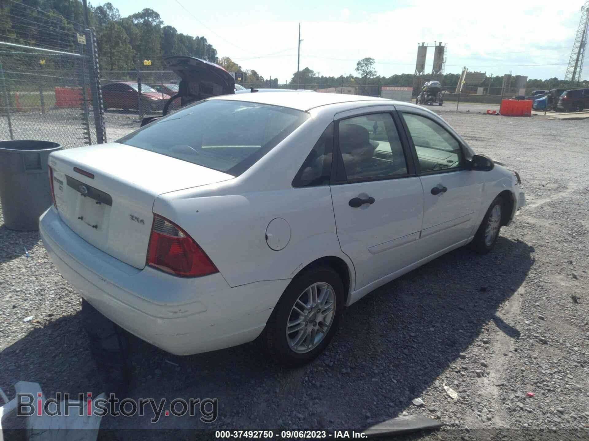 2006 FORD FOCUS - VIN: 1FAFP34N86W130066 - Фото 4