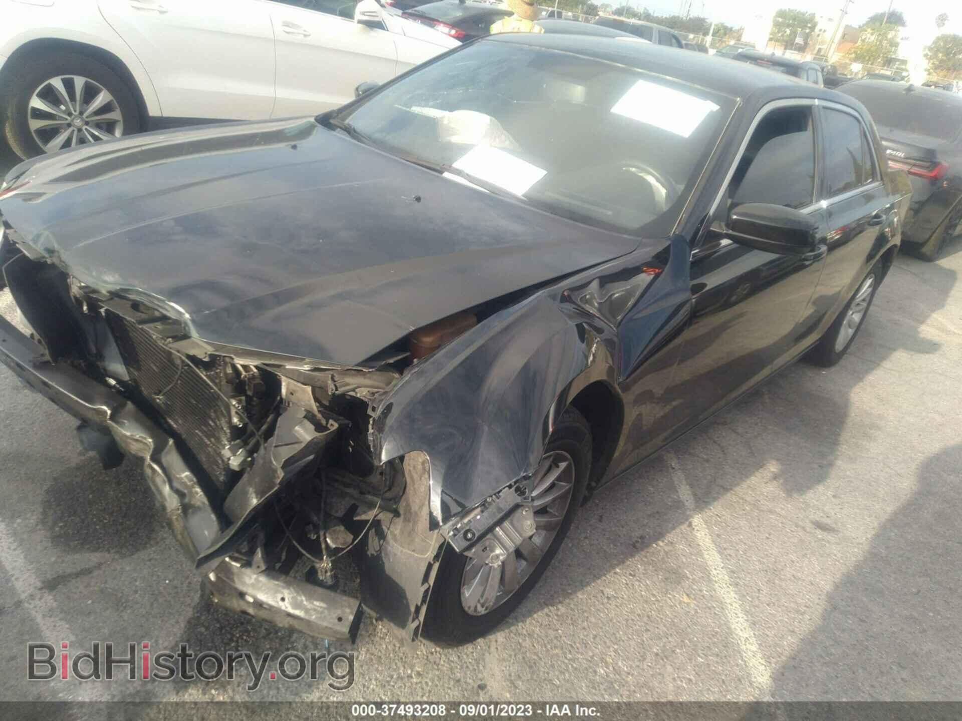 2013 CHRYSLER 300 - VIN: 2C3CCAAGXDH527118 - Фото 2