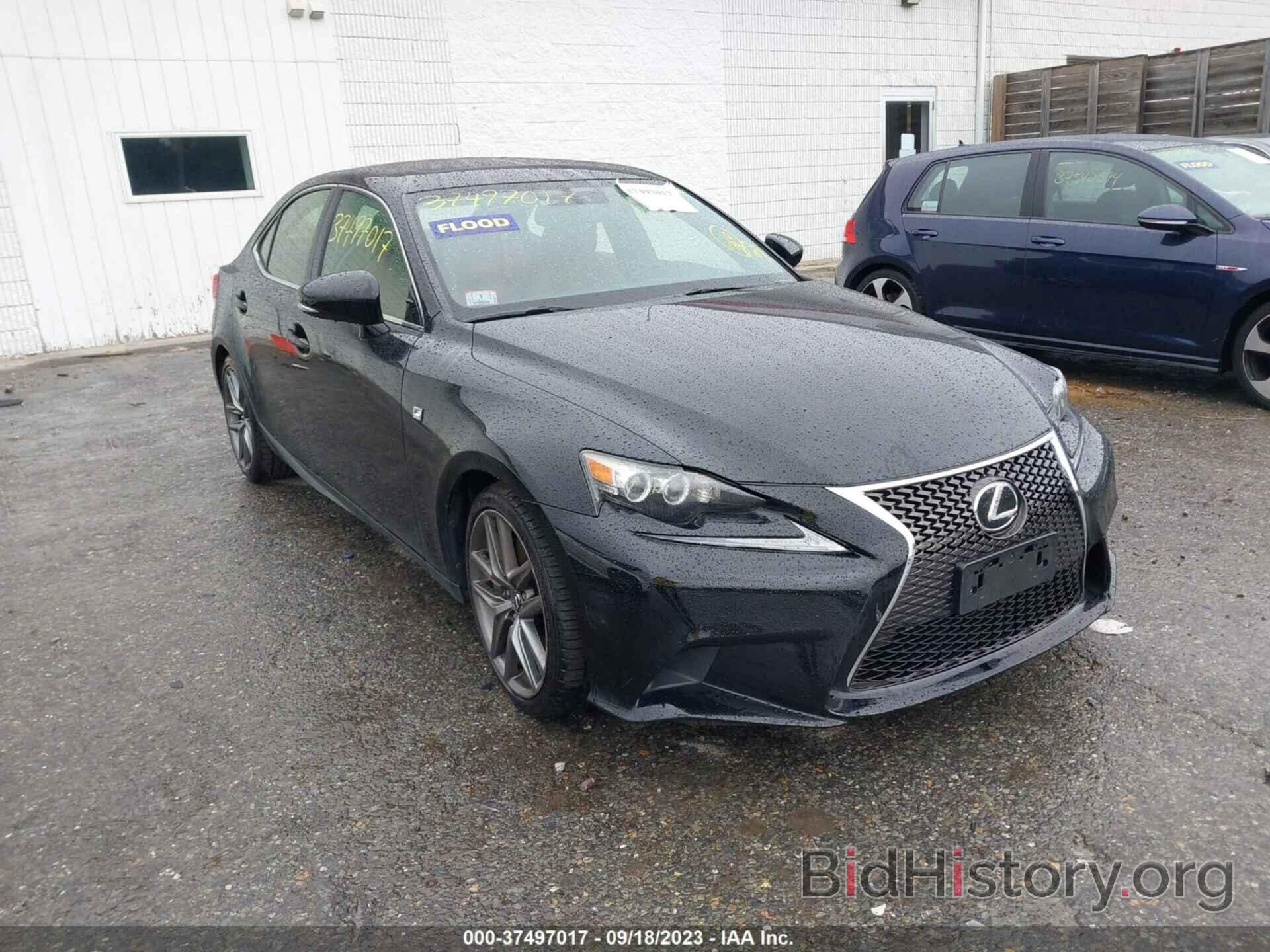 Photo JTHCM1D27G5007946 - LEXUS IS 300 2016