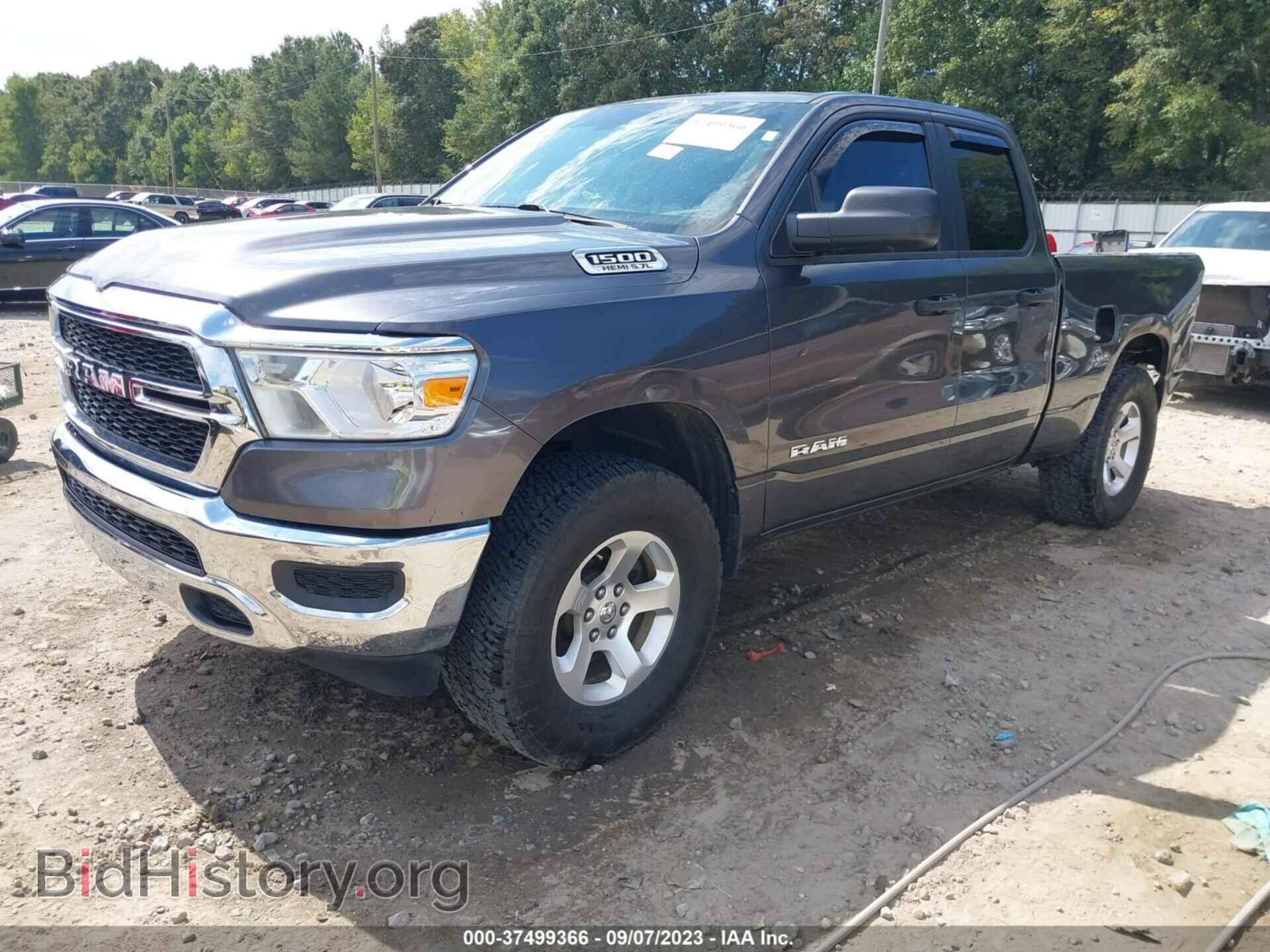 2019 RAM 1500 - VIN: 1C6SRFCT3KN560390 - Фото 2