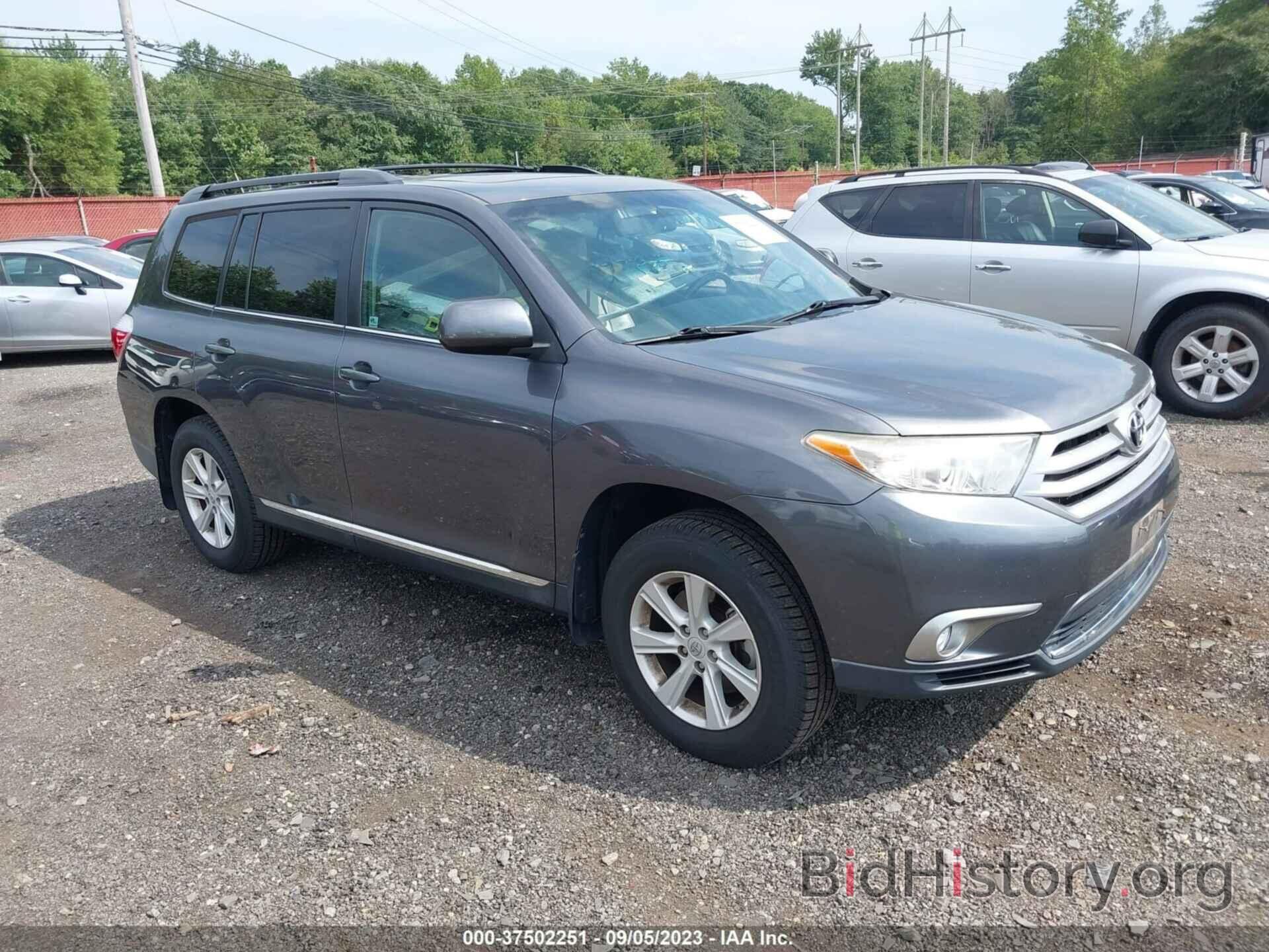 Toyota Highlander 2011 горах