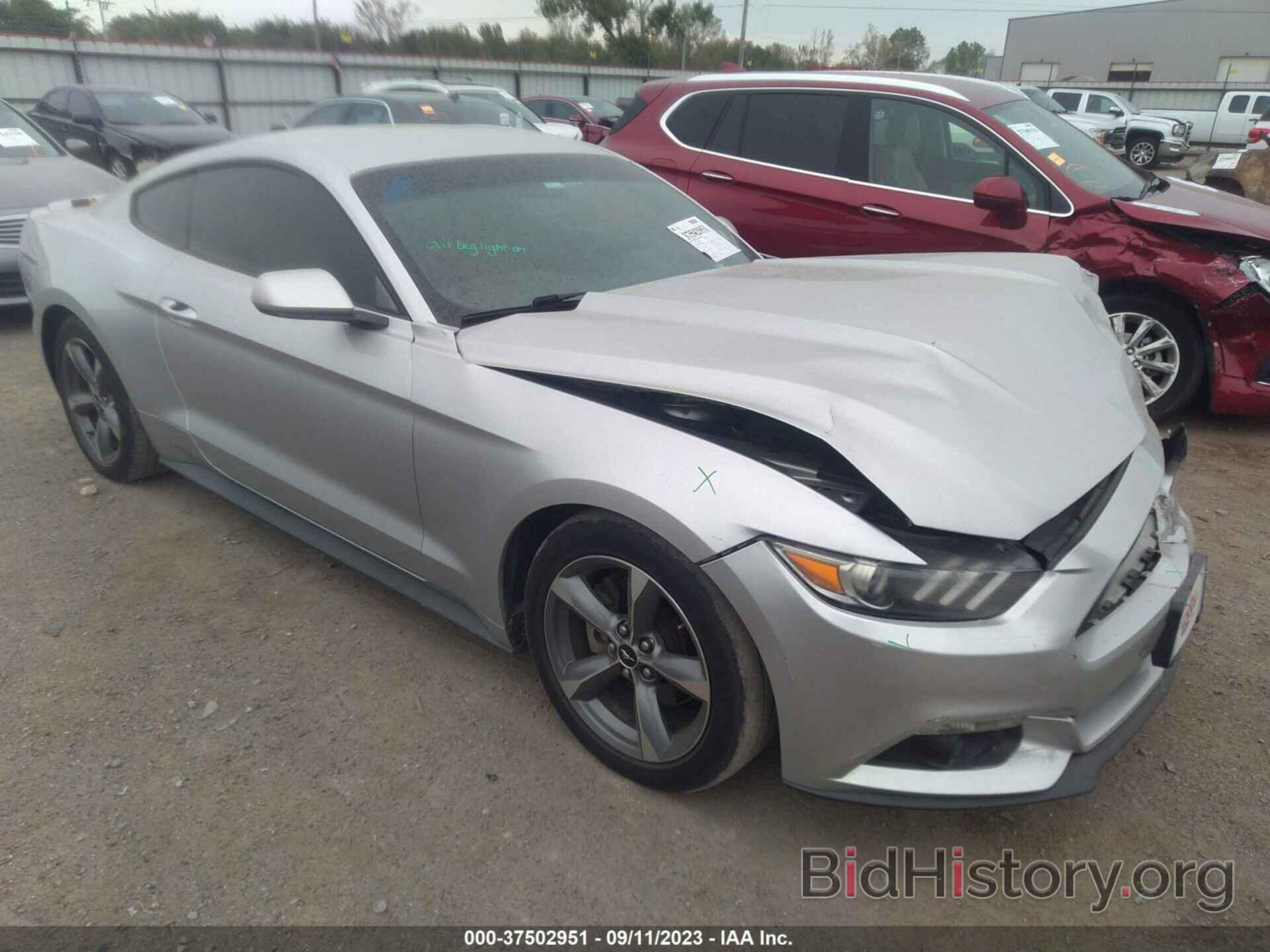 Photo 1FA6P8AM0F5408120 - FORD MUSTANG 2015