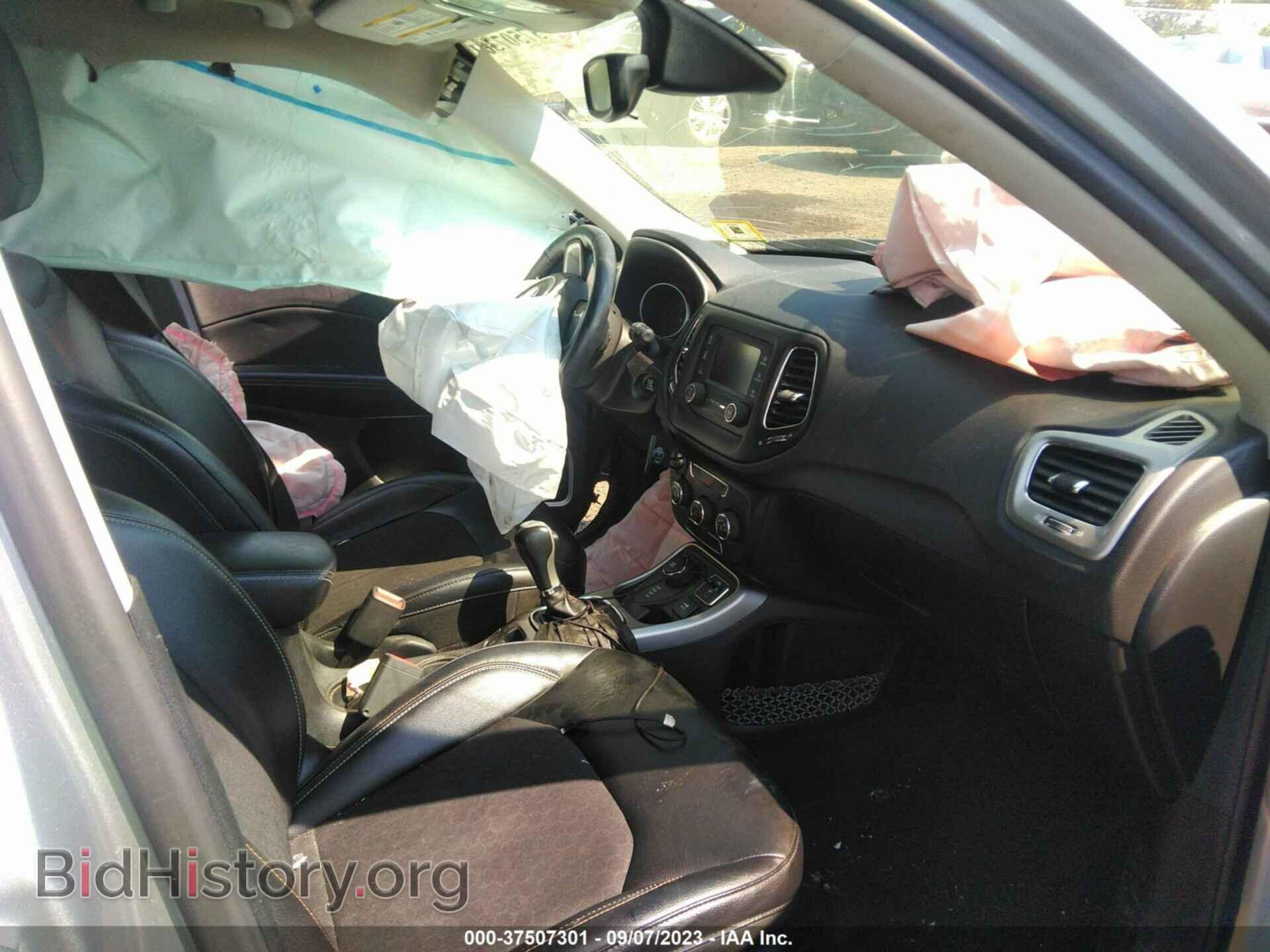 2017 JEEP COMPASS - VIN: 3C4NJDBB6HT679747 - Фото 5