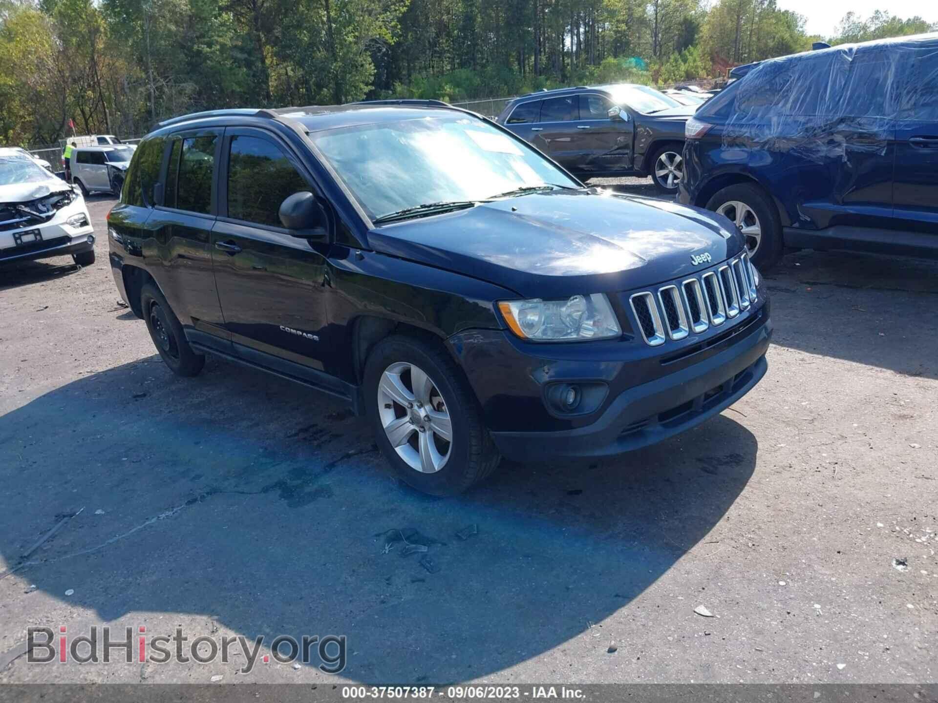 Photo 1J4NT1FB3BD195593 - JEEP COMPASS 2011