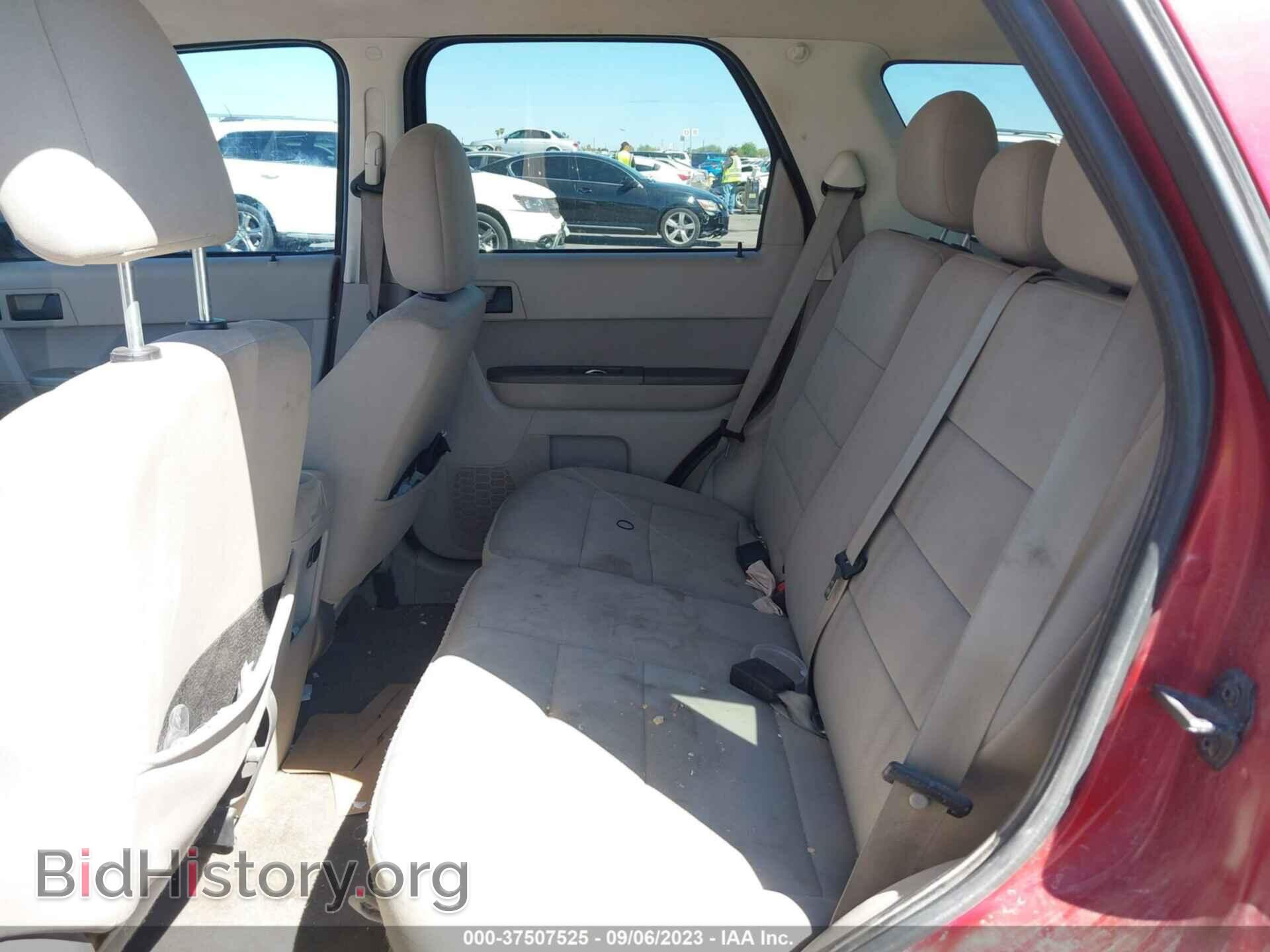 2011 FORD ESCAPE - VIN: 1FMCU9D77BKB67486 - Фото 8