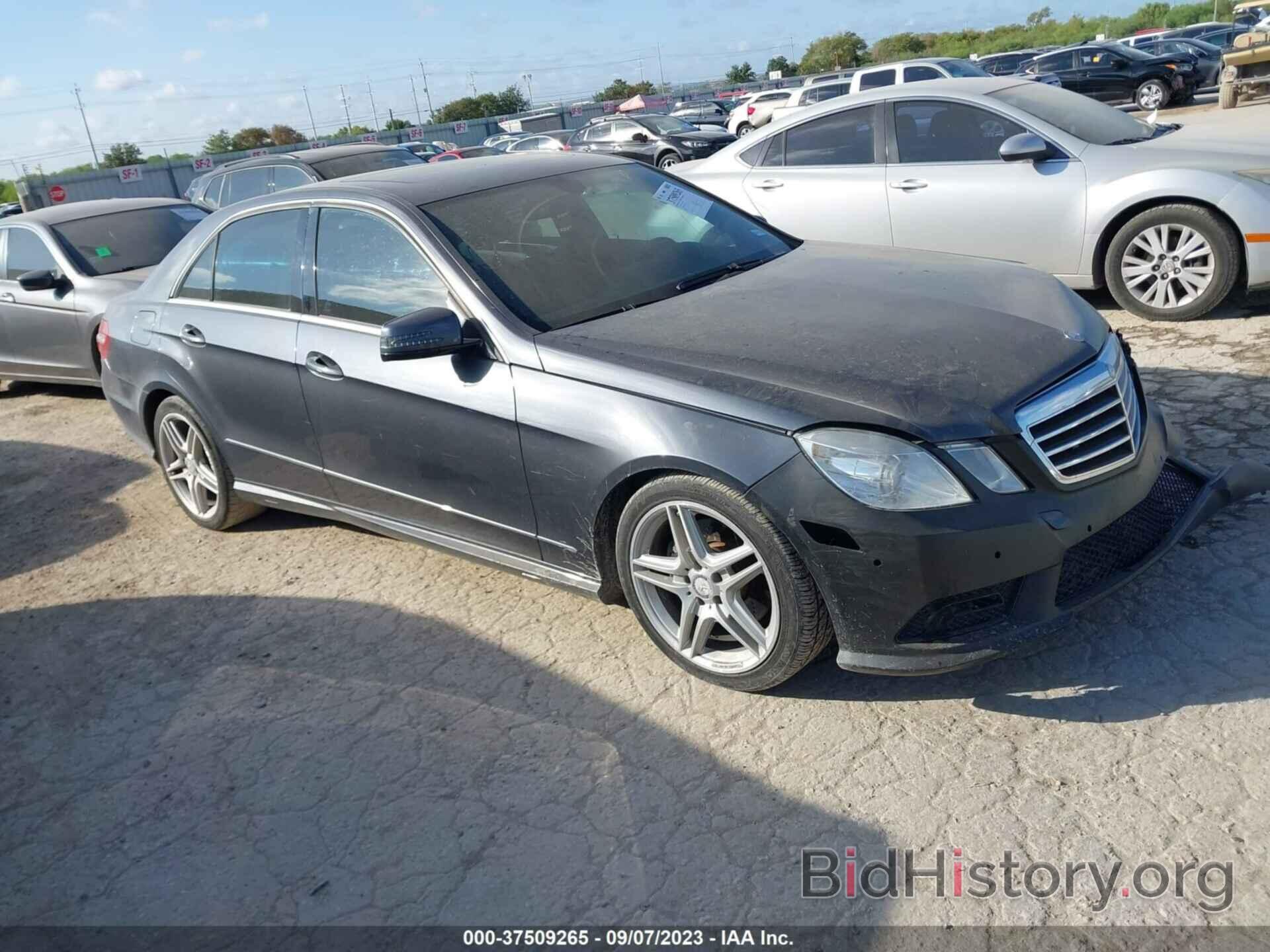 Photo WDDHF8HB4BA398922 - MERCEDES-BENZ E-CLASS 2011