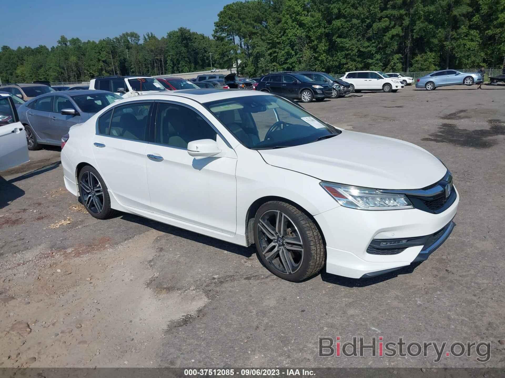 Photo 1HGCR3F90GA005568 - HONDA ACCORD SEDAN 2016