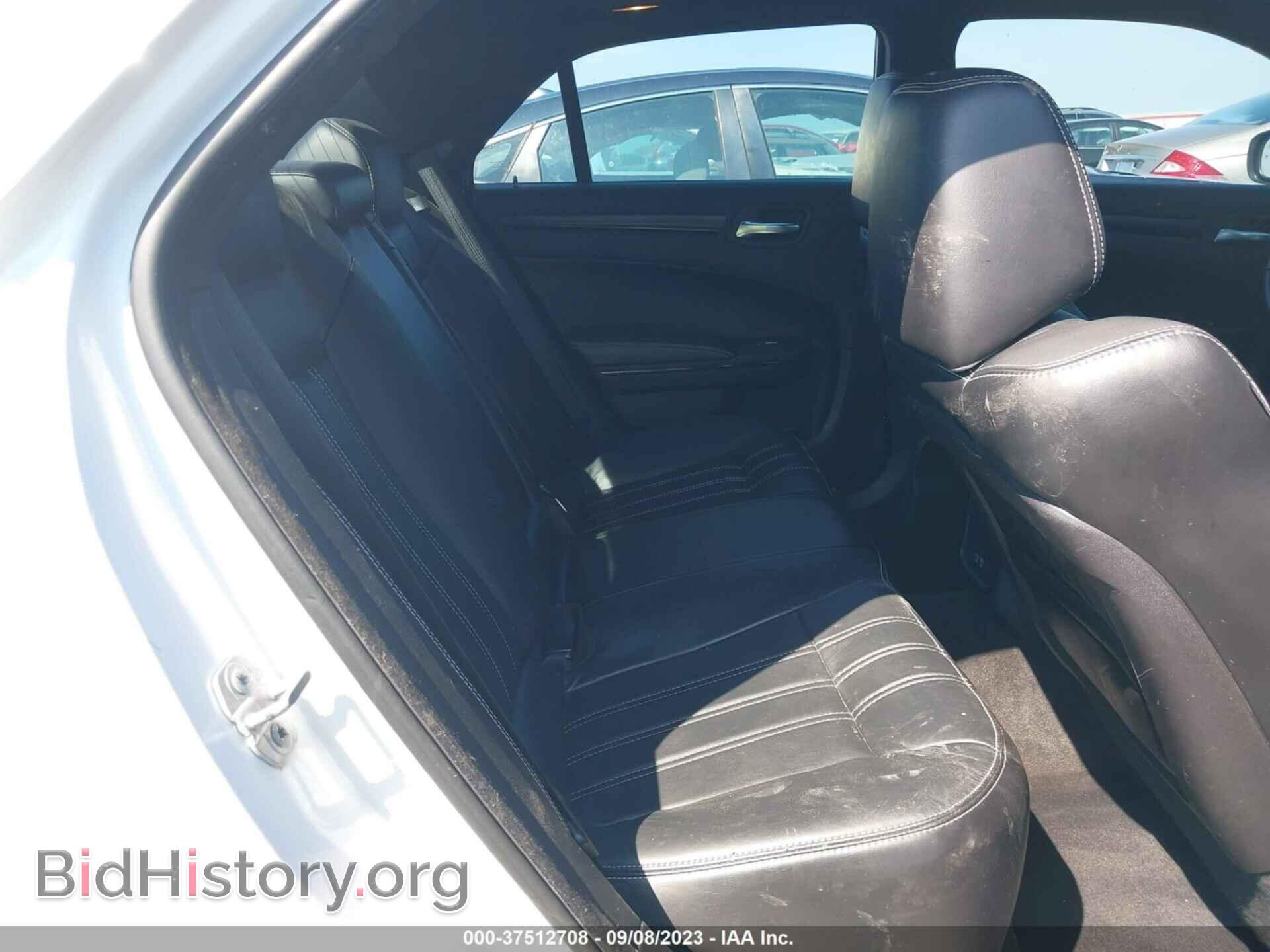 2015 CHRYSLER 300 - VIN: 2C3CCABG7FH829256 - Фото 8