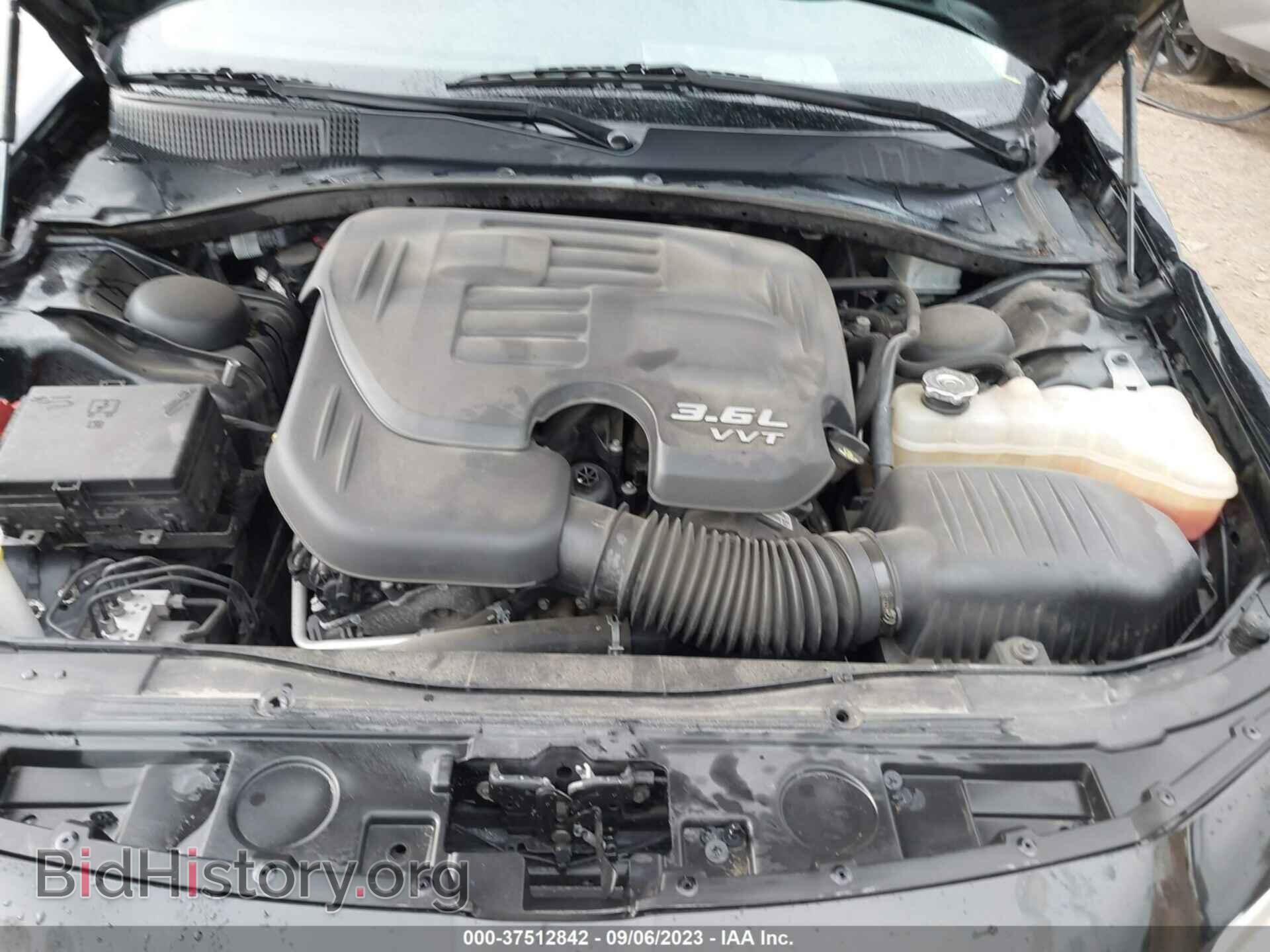 2019 CHRYSLER 300 - VIN: 2C3CCARG5KH578205 - Фото 10