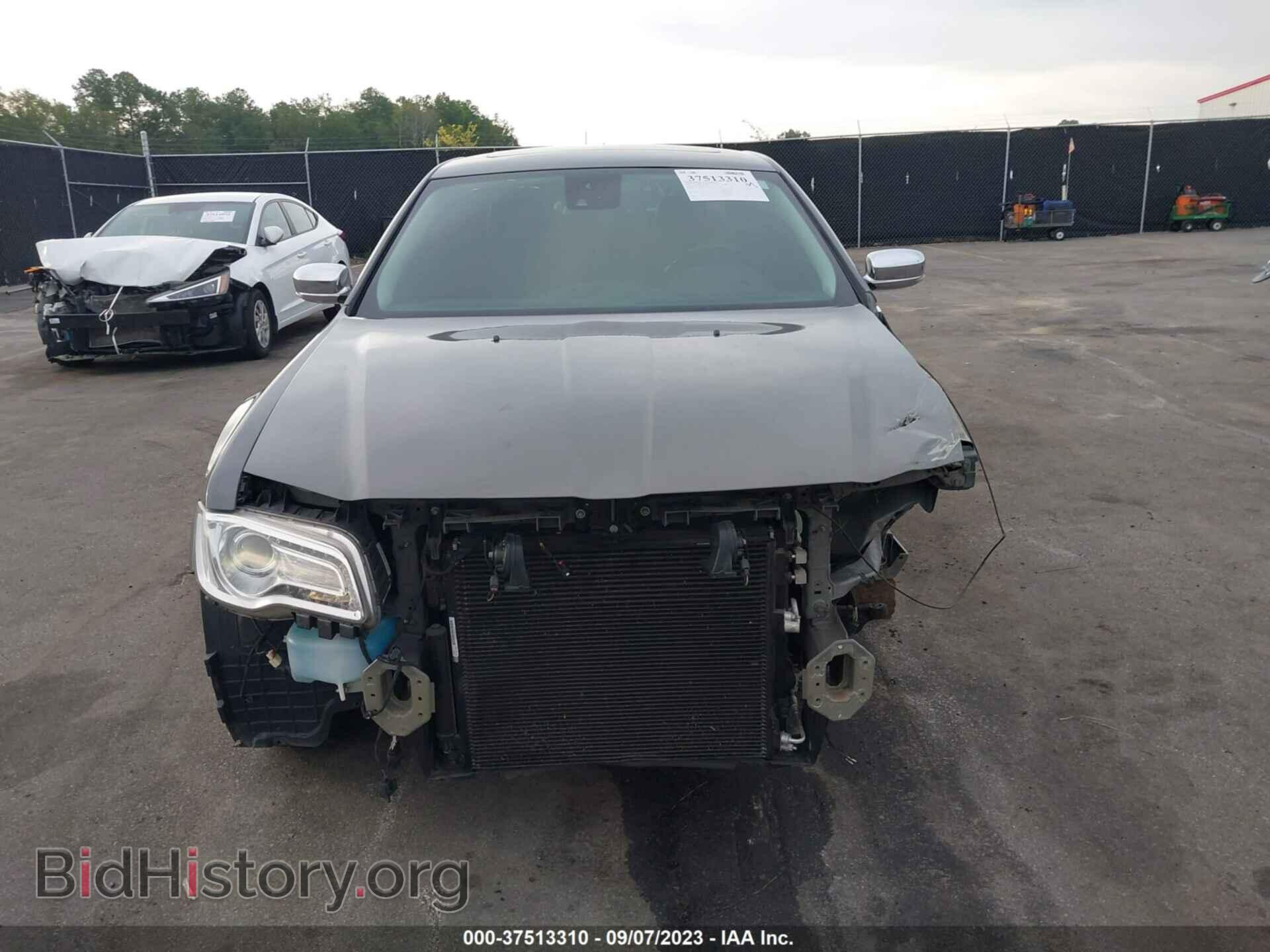 2019 CHRYSLER 300 - VIN: 2C3CCAEG2KH722444 - Фото 13