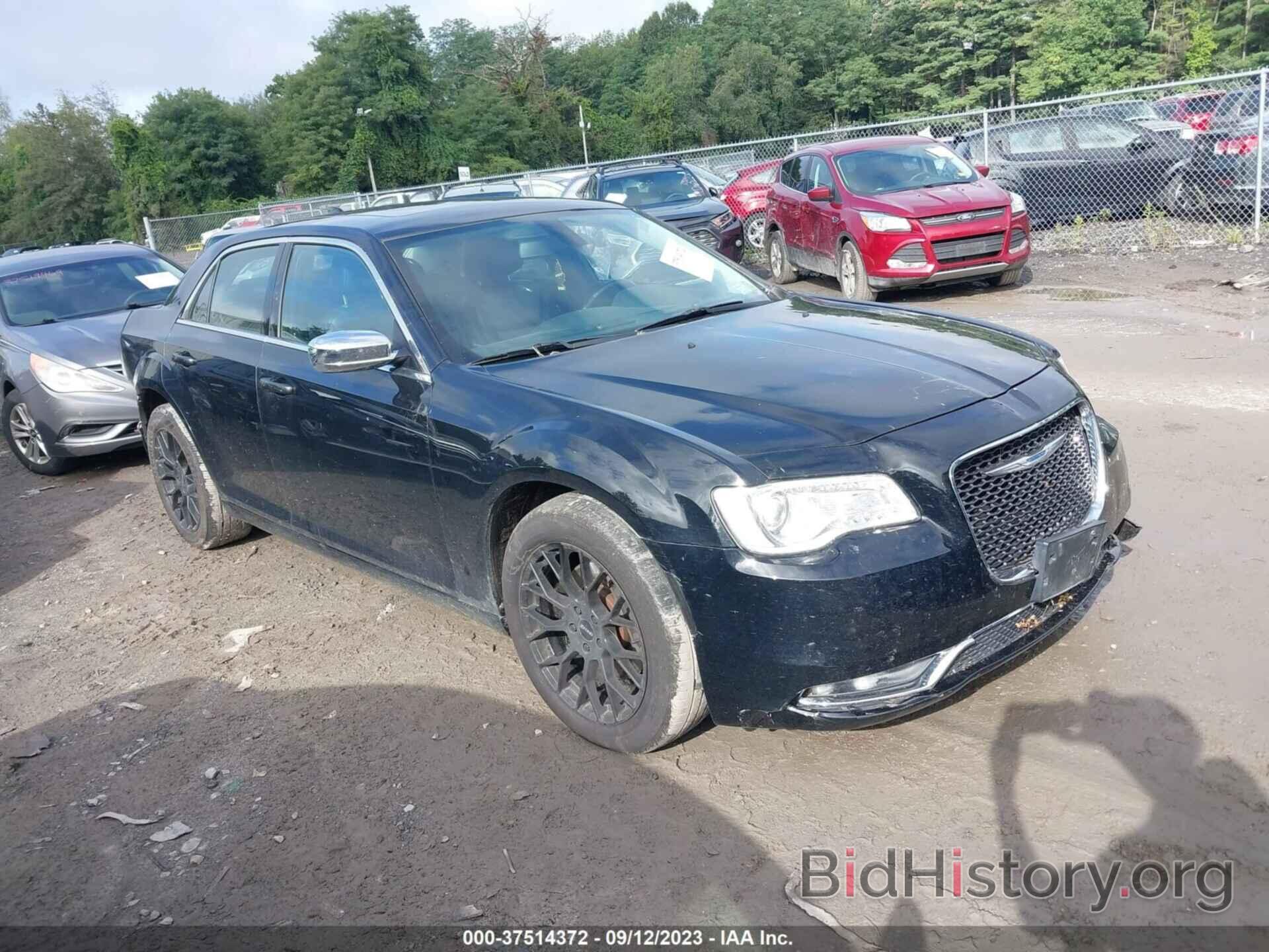 Фотография 2C3CCAKG0HH582777 - CHRYSLER 300 2017