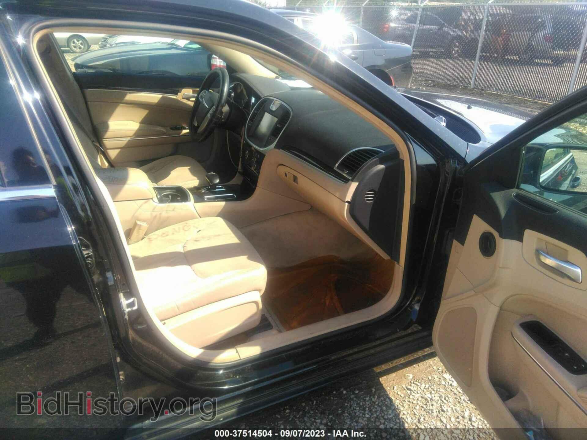 2012 CHRYSLER 300 - VIN: 2C3CCAAG1CH173309 - Фото 5