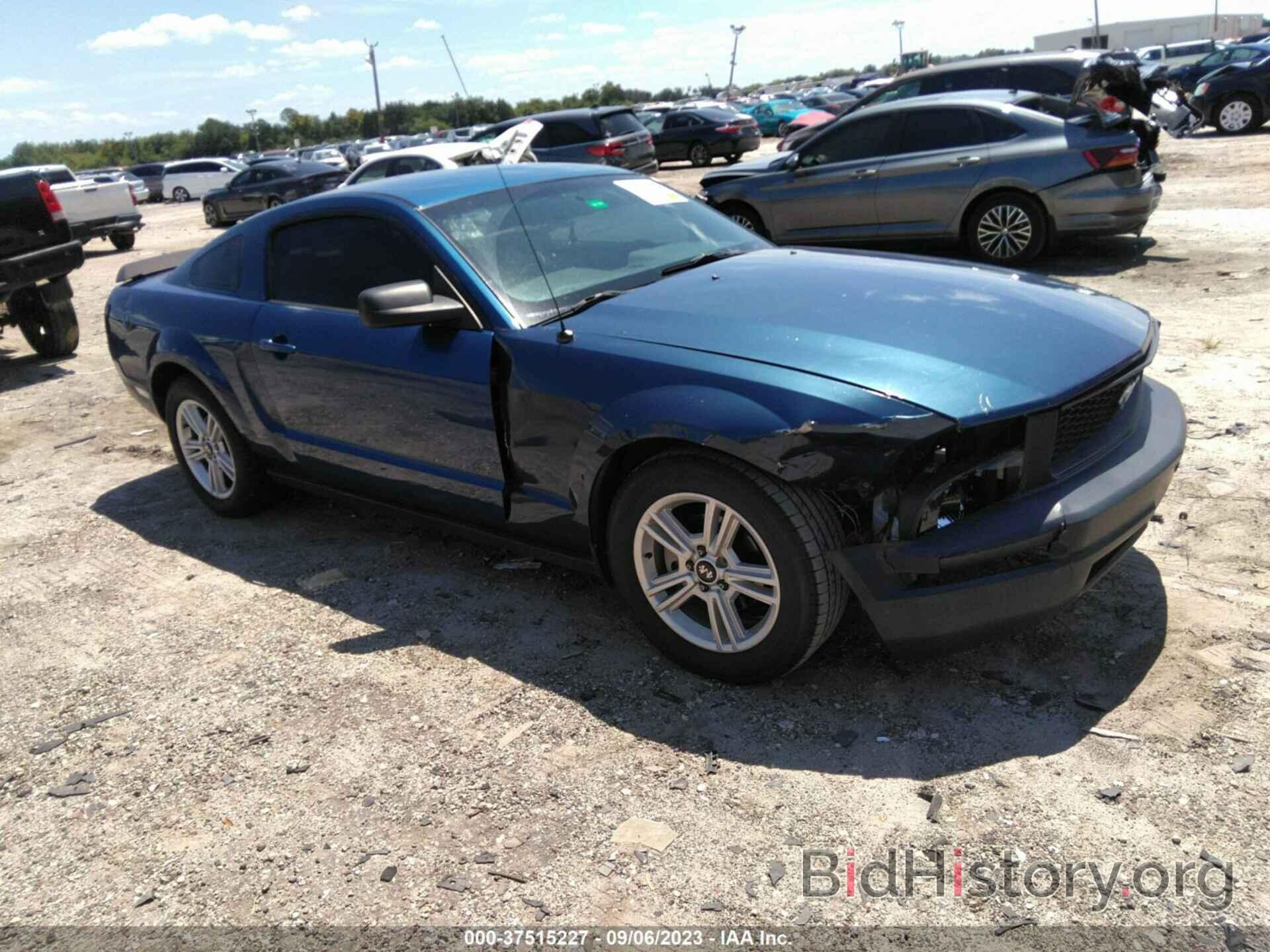 Photo 1ZVFT80N075357104 - FORD MUSTANG 2007