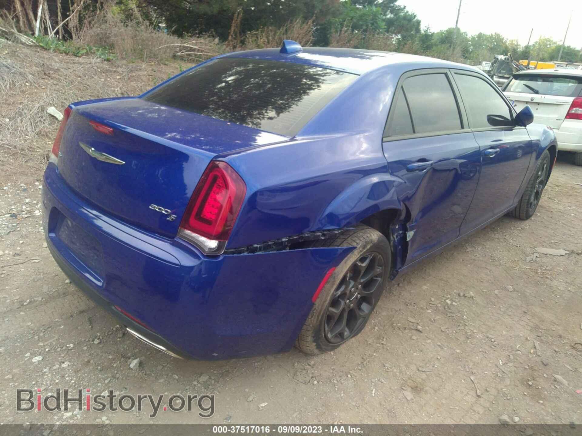 2019 CHRYSLER 300 - VIN: 2C3CCAGG9KH686779 - Фото 4